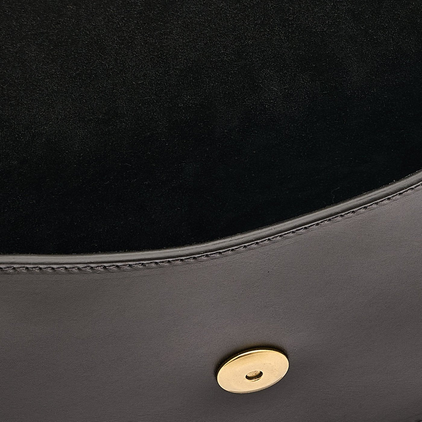Il Bisonte Atelier Umhängetasche Schwarz Glattleder