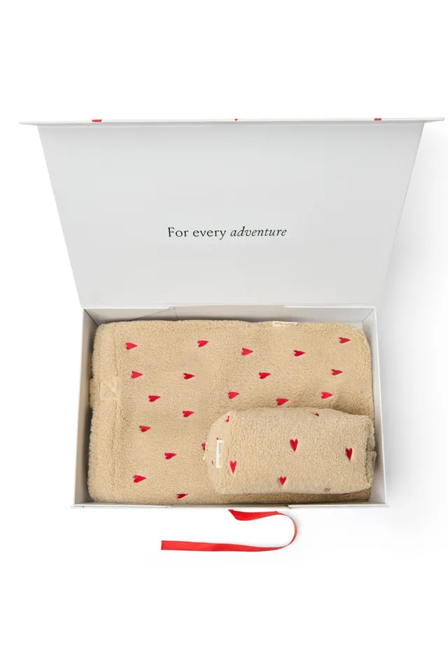 Studio Noos Classic Teddy Geschenkset Ecru Hearts