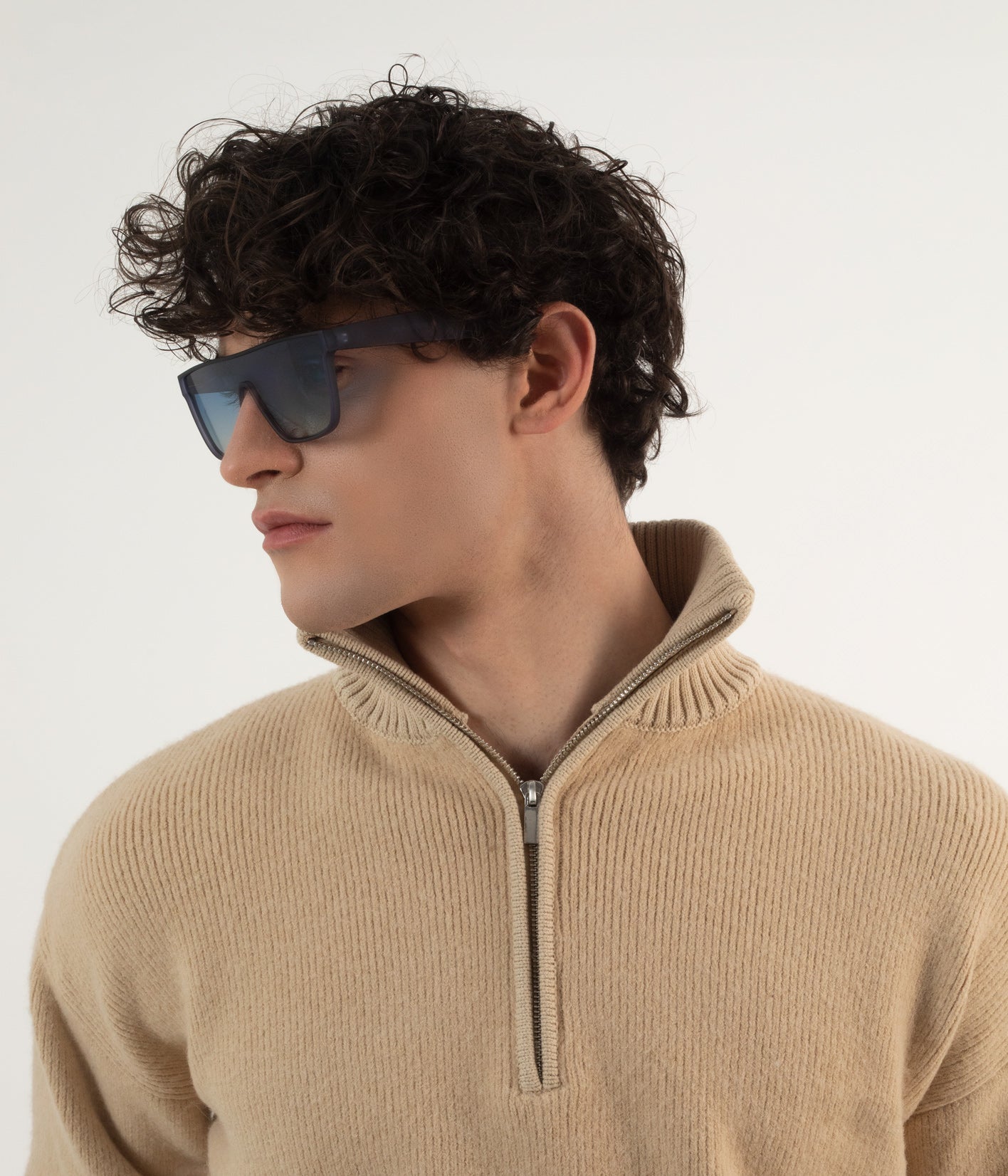 Matt & Nat Feige eckige Sonnenbrille polarisiert blau