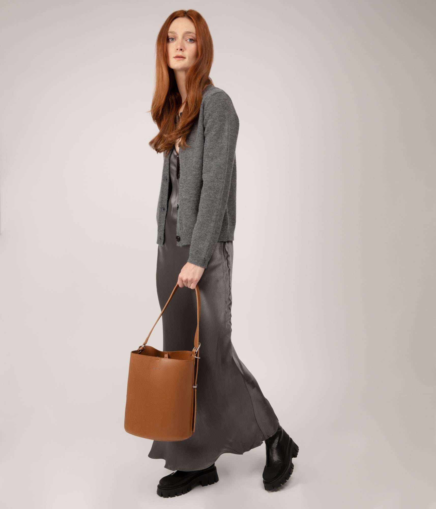 Matt & Nat Vintage Azur Beuteltasche Schwarz vegan