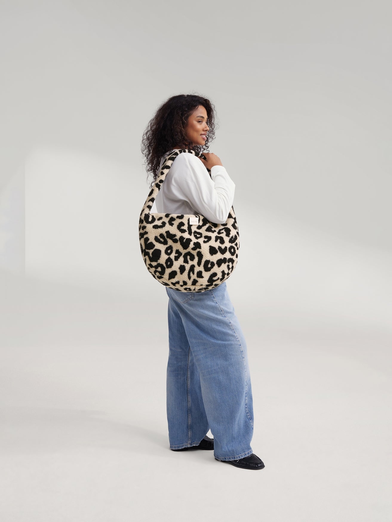 Studio Noos Teddy Cross Body Bag Umhängetasche Holy Cow Teddy
