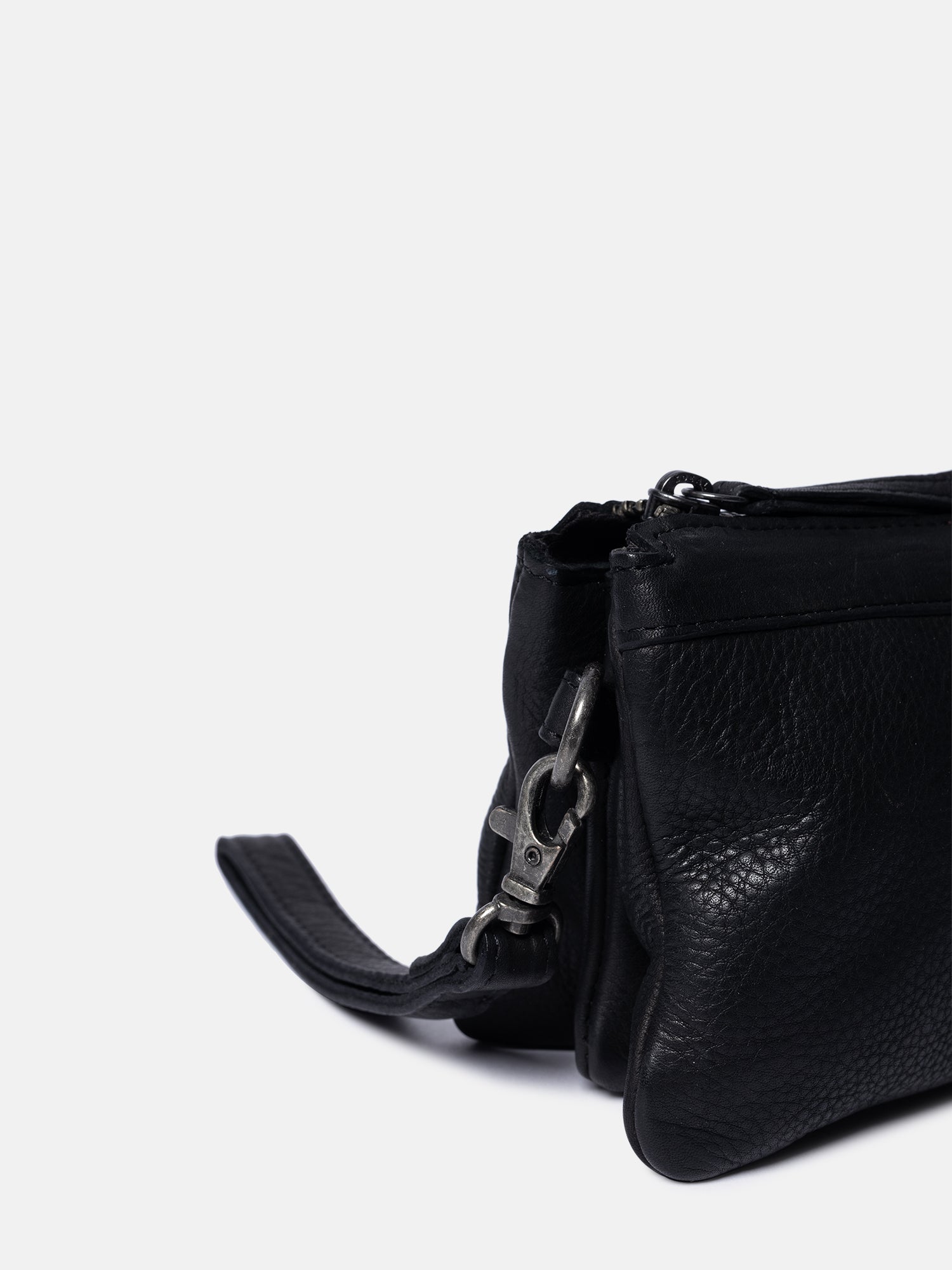 RE:DESIGNED Lisa Soft Umhängetasche Soft Black Vollleder