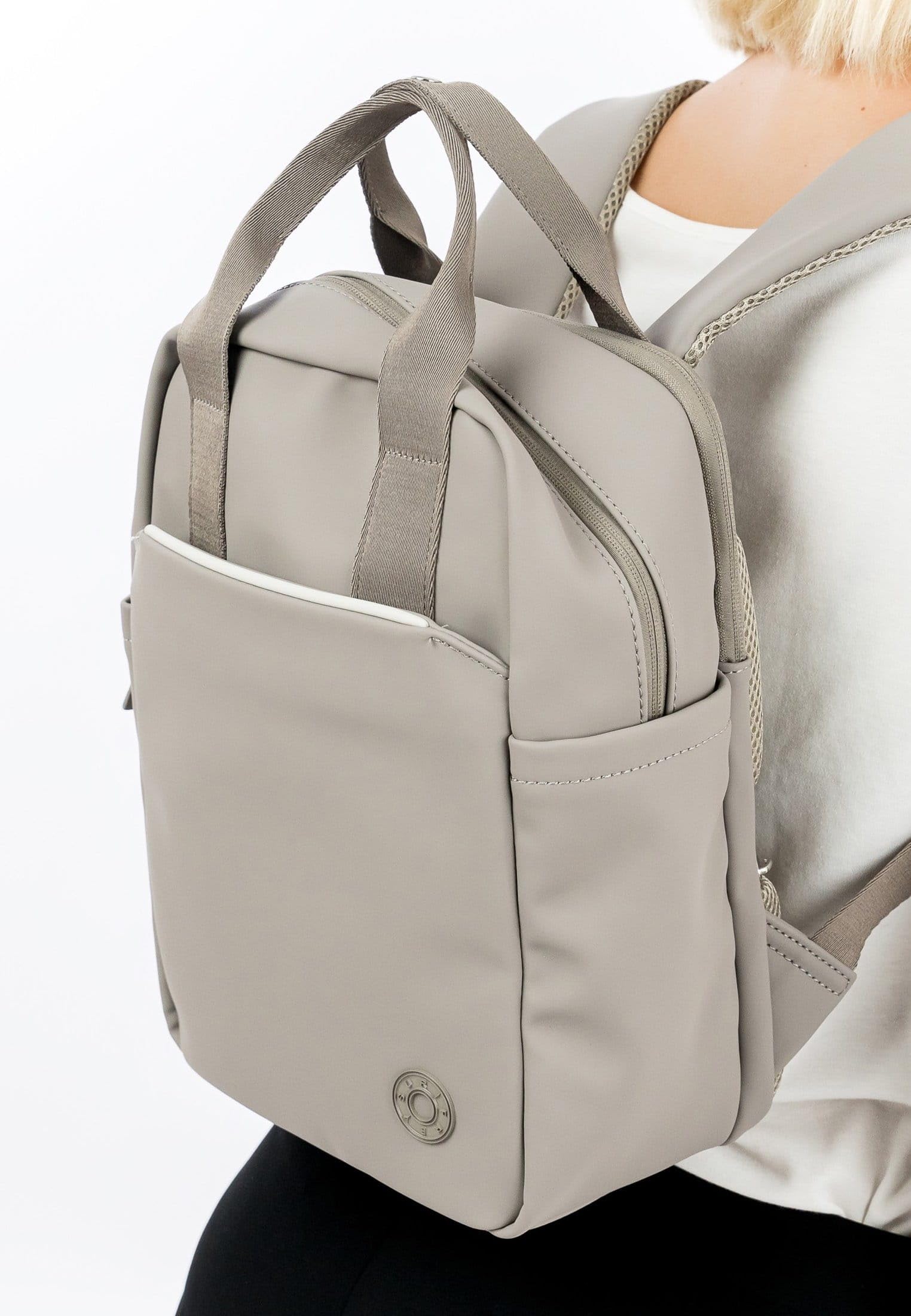 SURI FREY Besty Backpack Rucksack Taupe Laptopfach