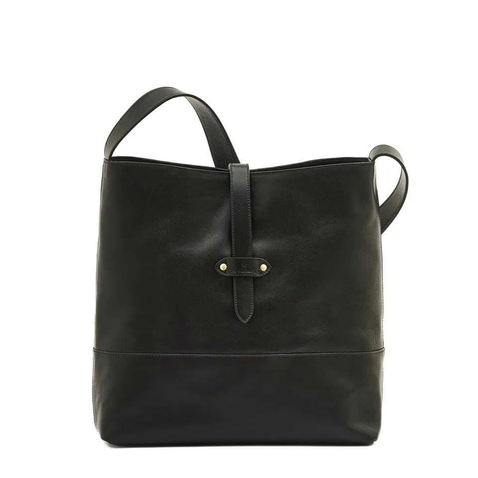 Il Bisonte Archivio Schultertasche schwarz Vollleder
