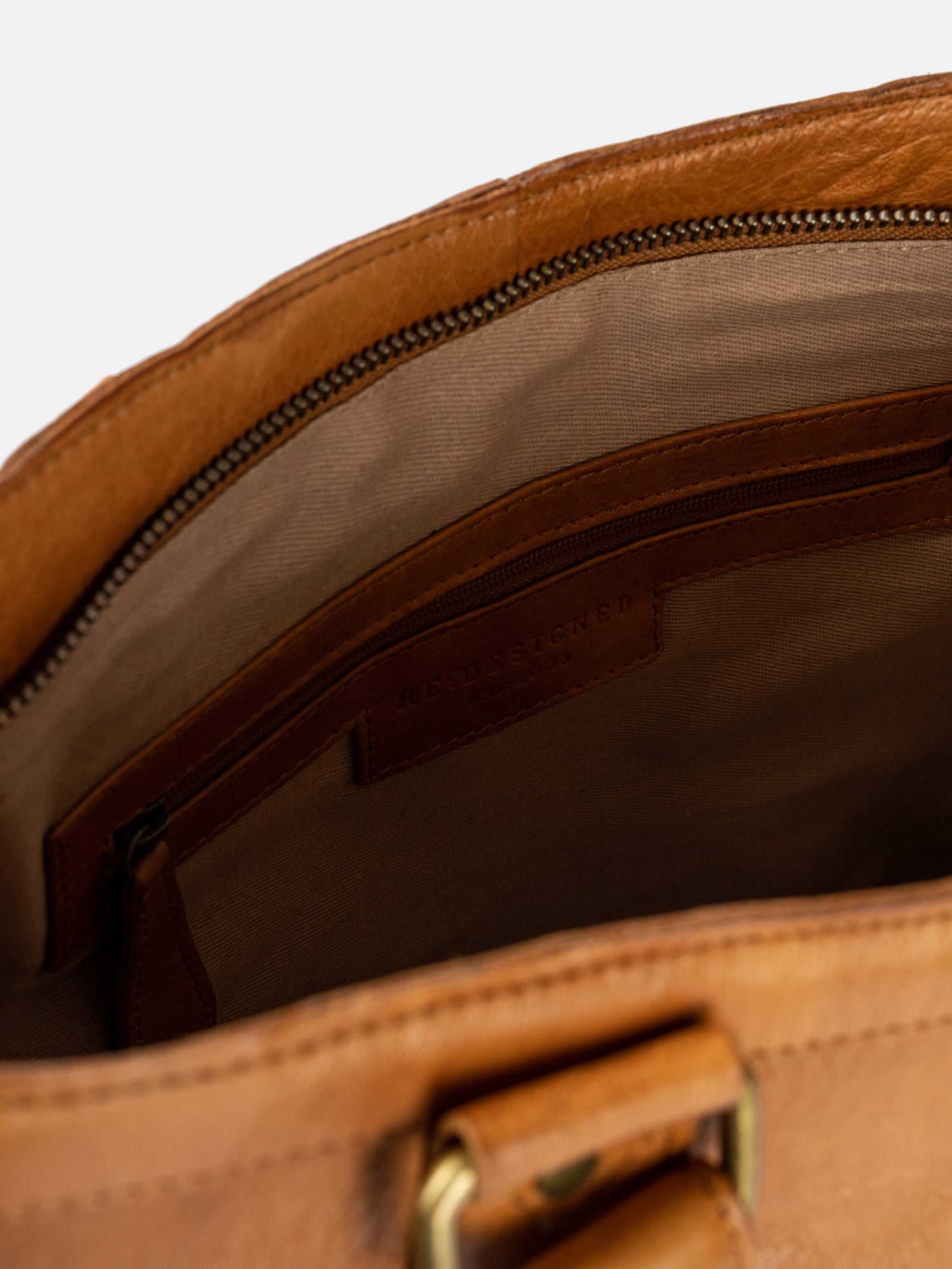 RE:DESIGNED Molly Urban 4961 Umhängetasche Braun Leder
