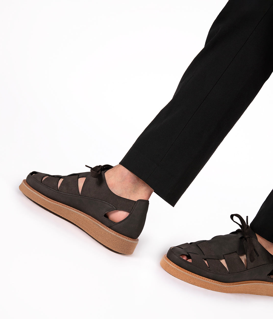 Matt & Nat Izak Slipper Sandalen braun 43