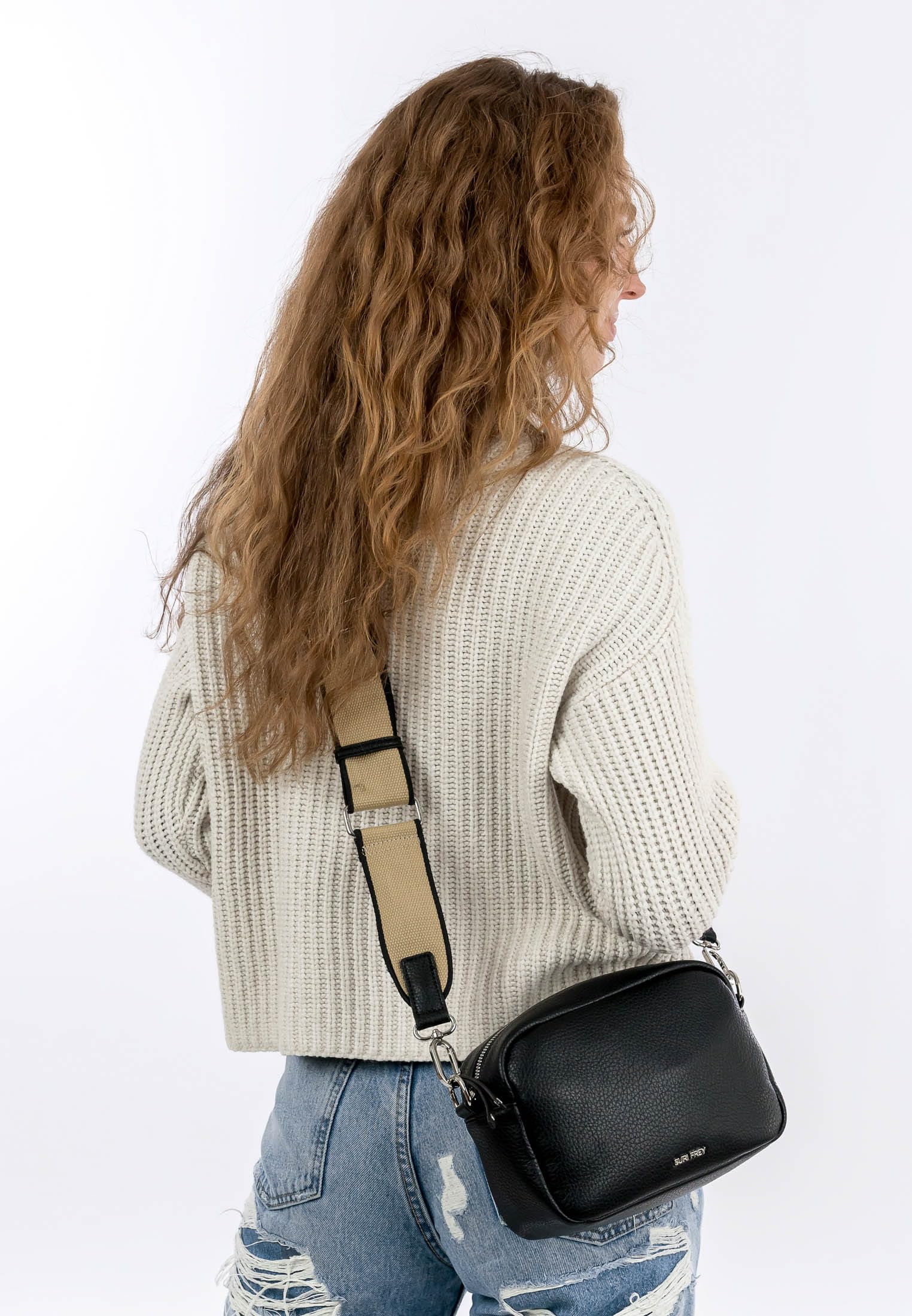 SURI FREY Hanny Shoulderbag Umhängetasche Black vegan