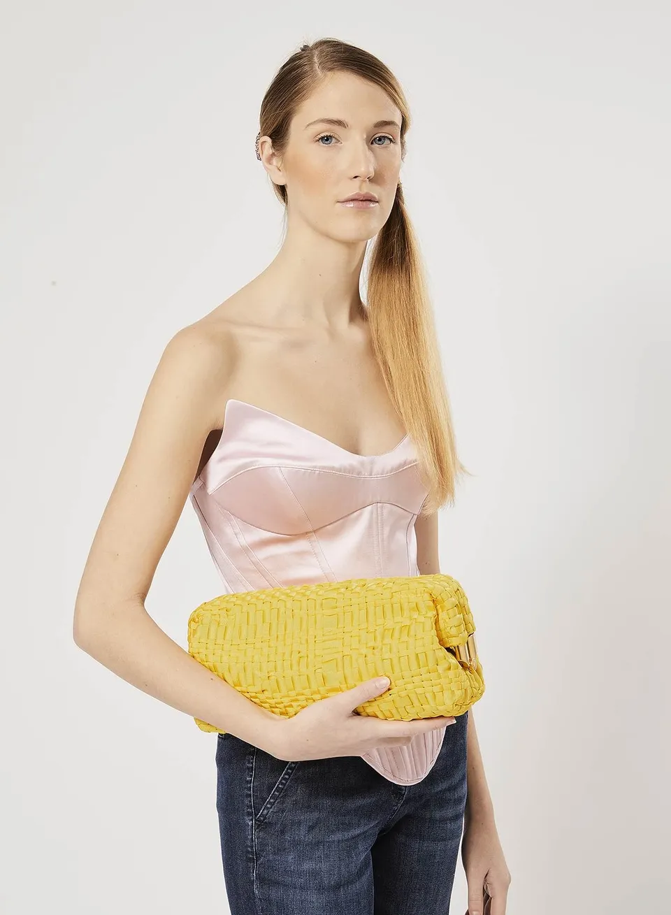 Maria la Rosa Salvador Bag Baguette Clutch Yellow gewebt