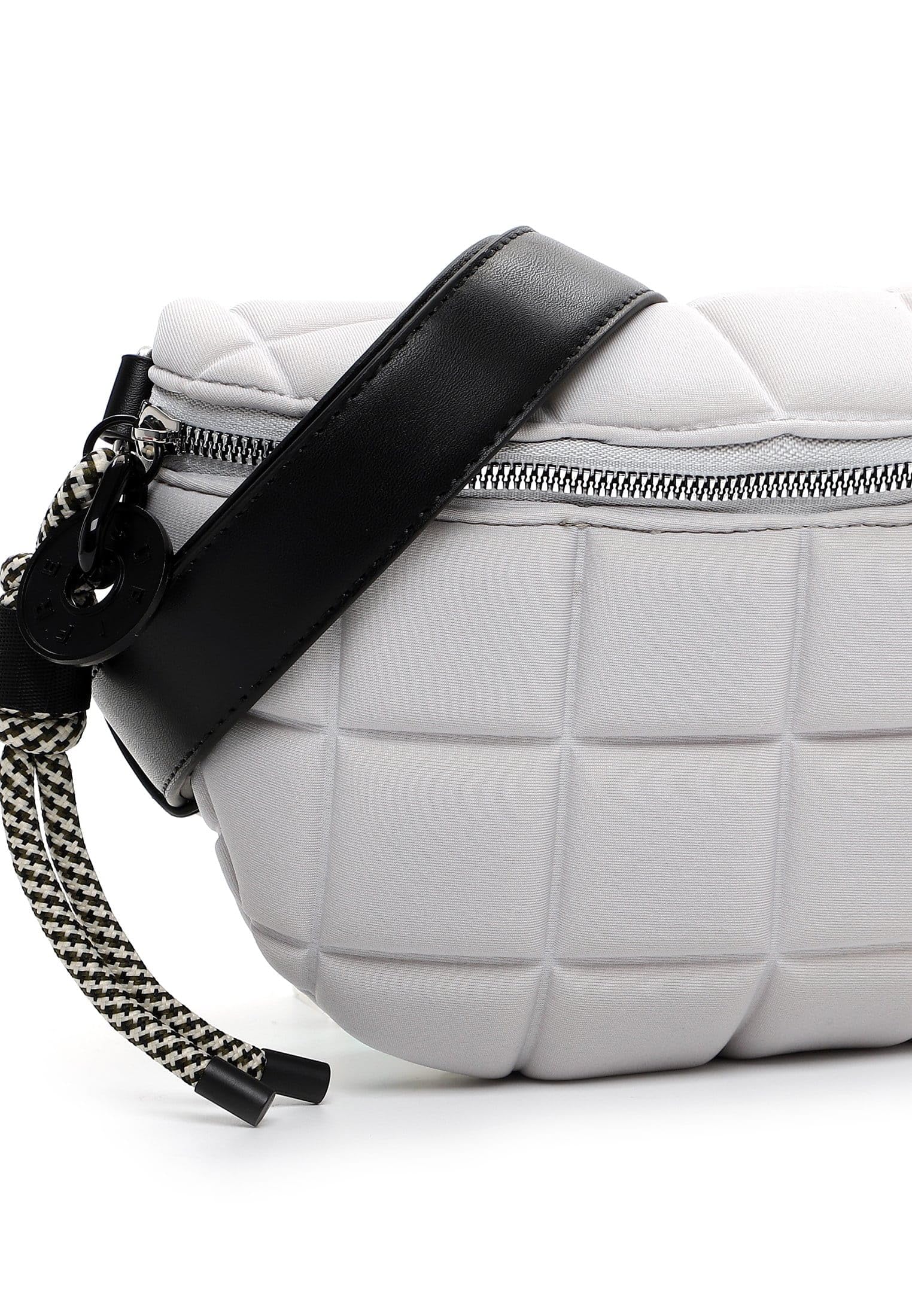 SURI FREY Jancy Crossbody Bag Umhängetasche hellgrau