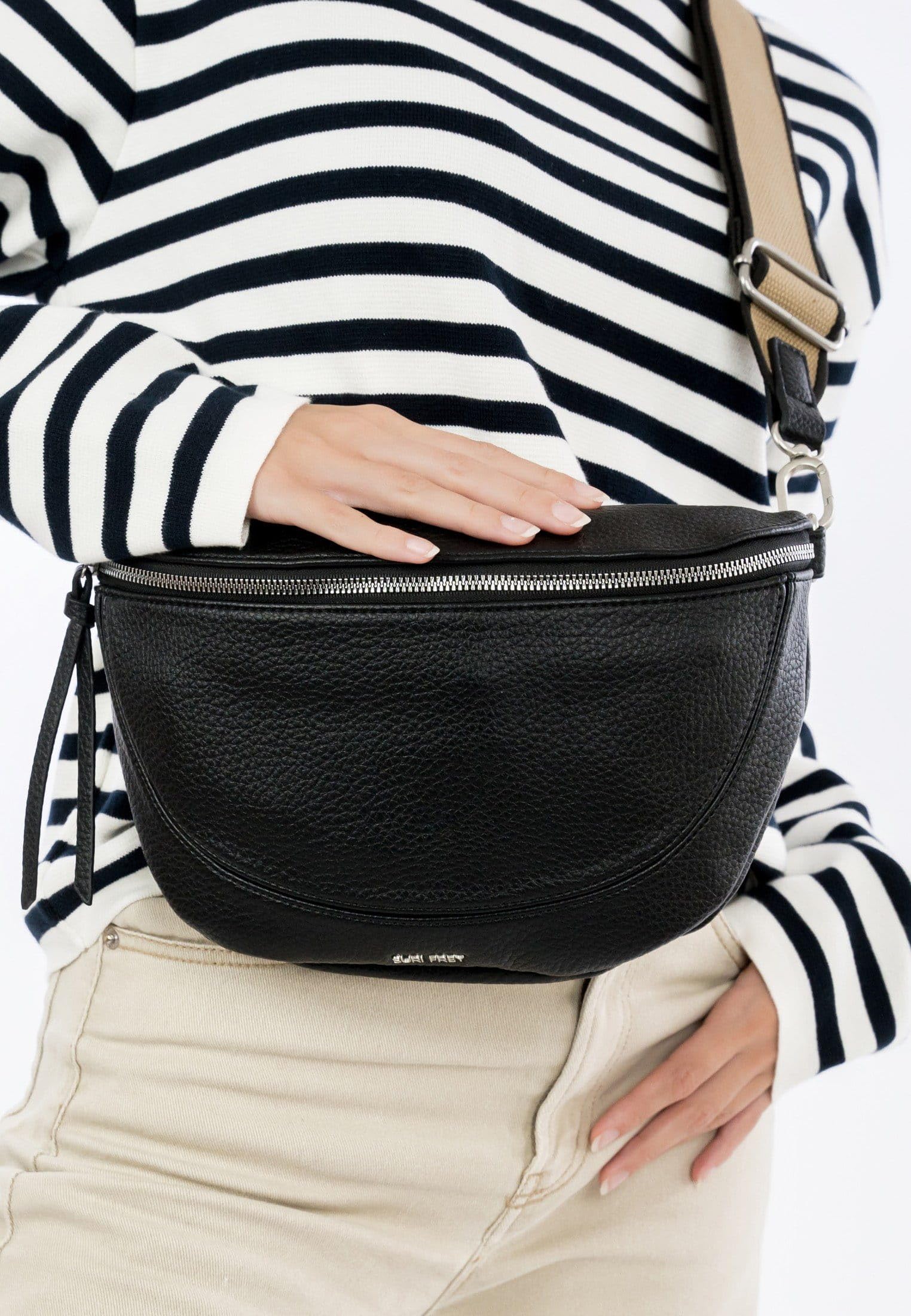 SURI FREY Kimberly Crossover Umhängetasche Black