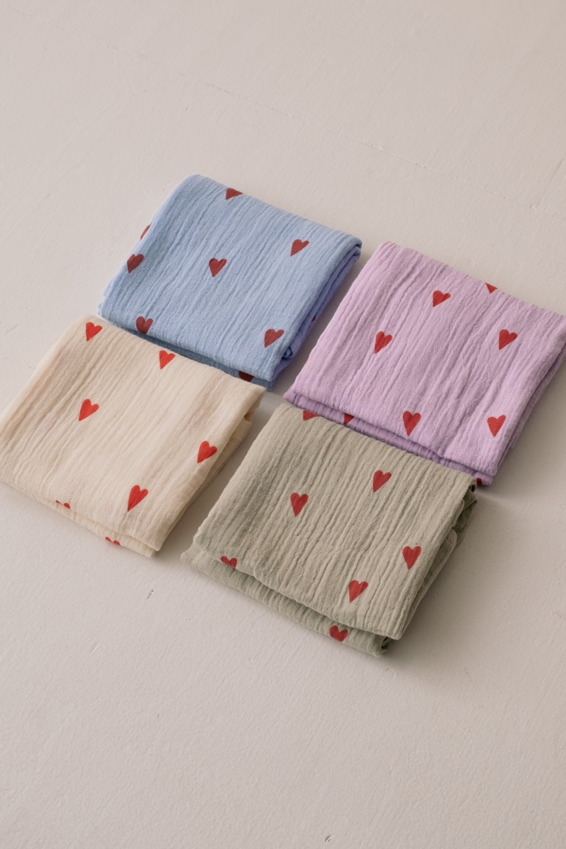 Studio Noos Swaddle Print Medium Mulltuch Light Blue Hearts