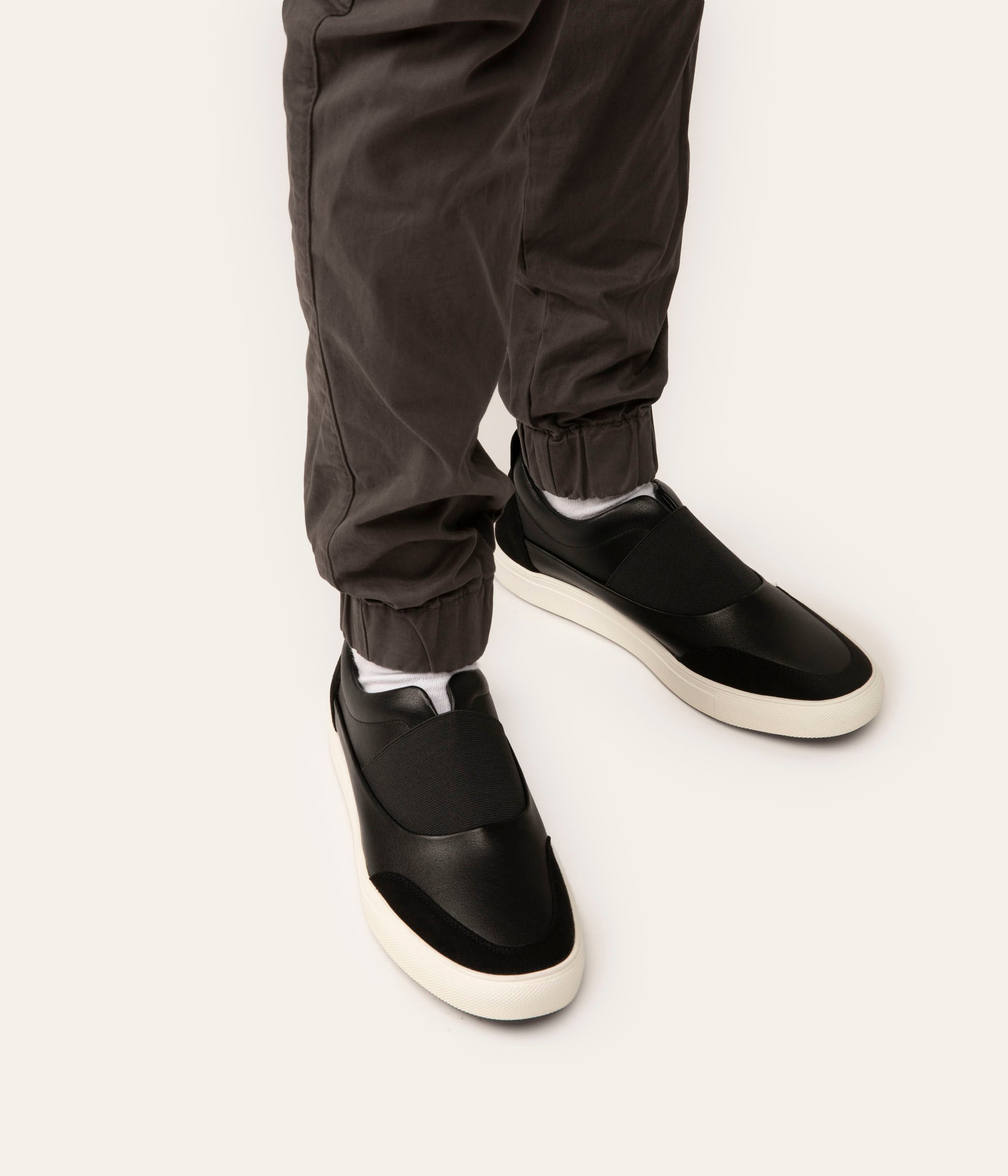 Matt & Nat Luke Sneaker Schwarz Slip-on vegan