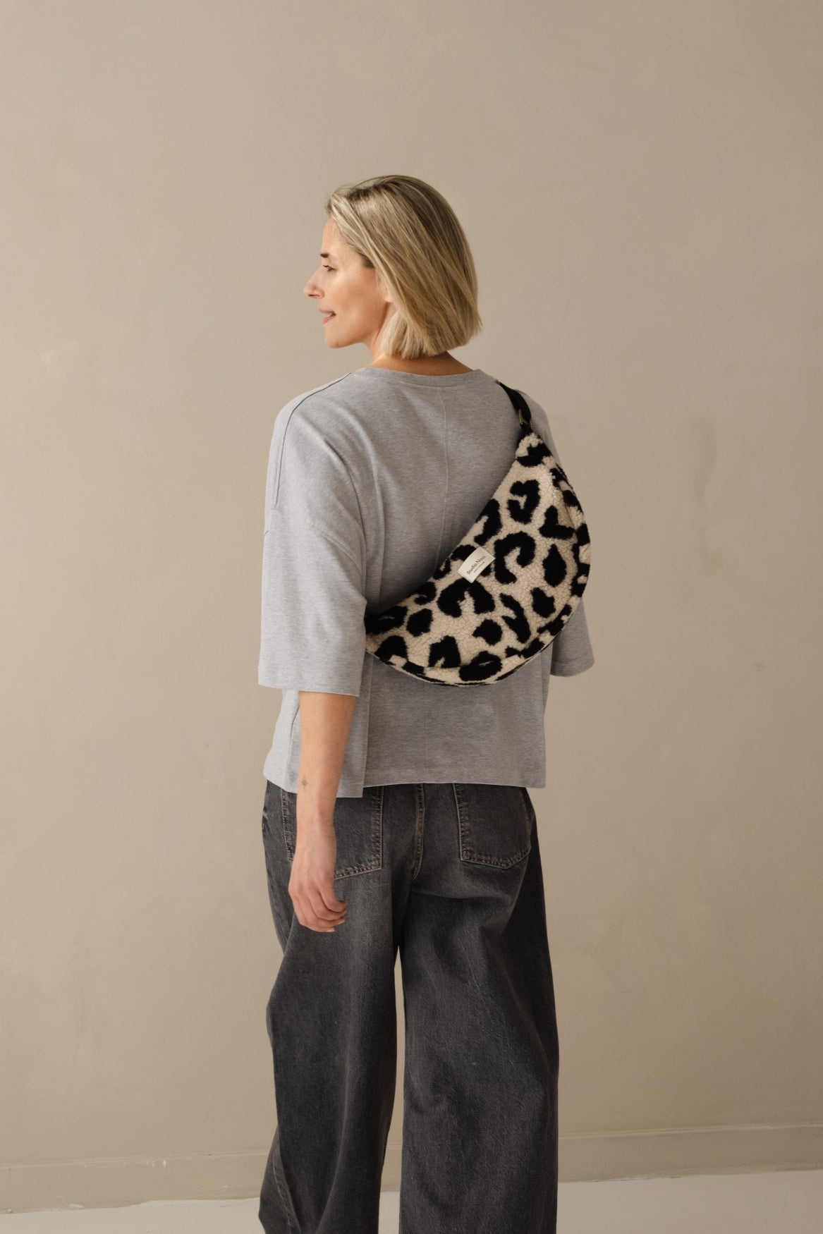 Studio Noos Teddy Fanny Pack Bauchtasche Holy Cow Plüsch
