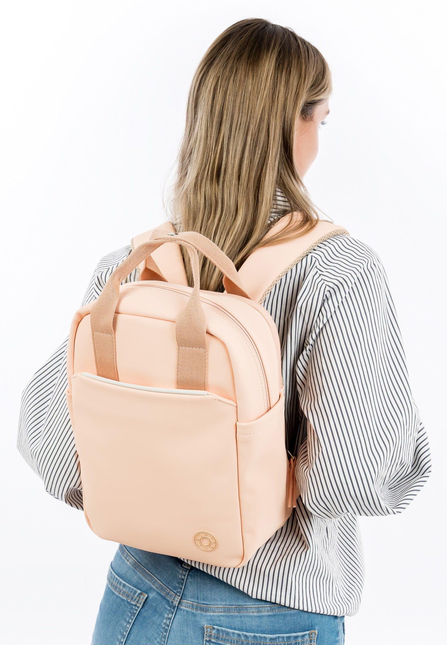 SURI FREY Besty Backpack Rucksack Apricot Laptopfach