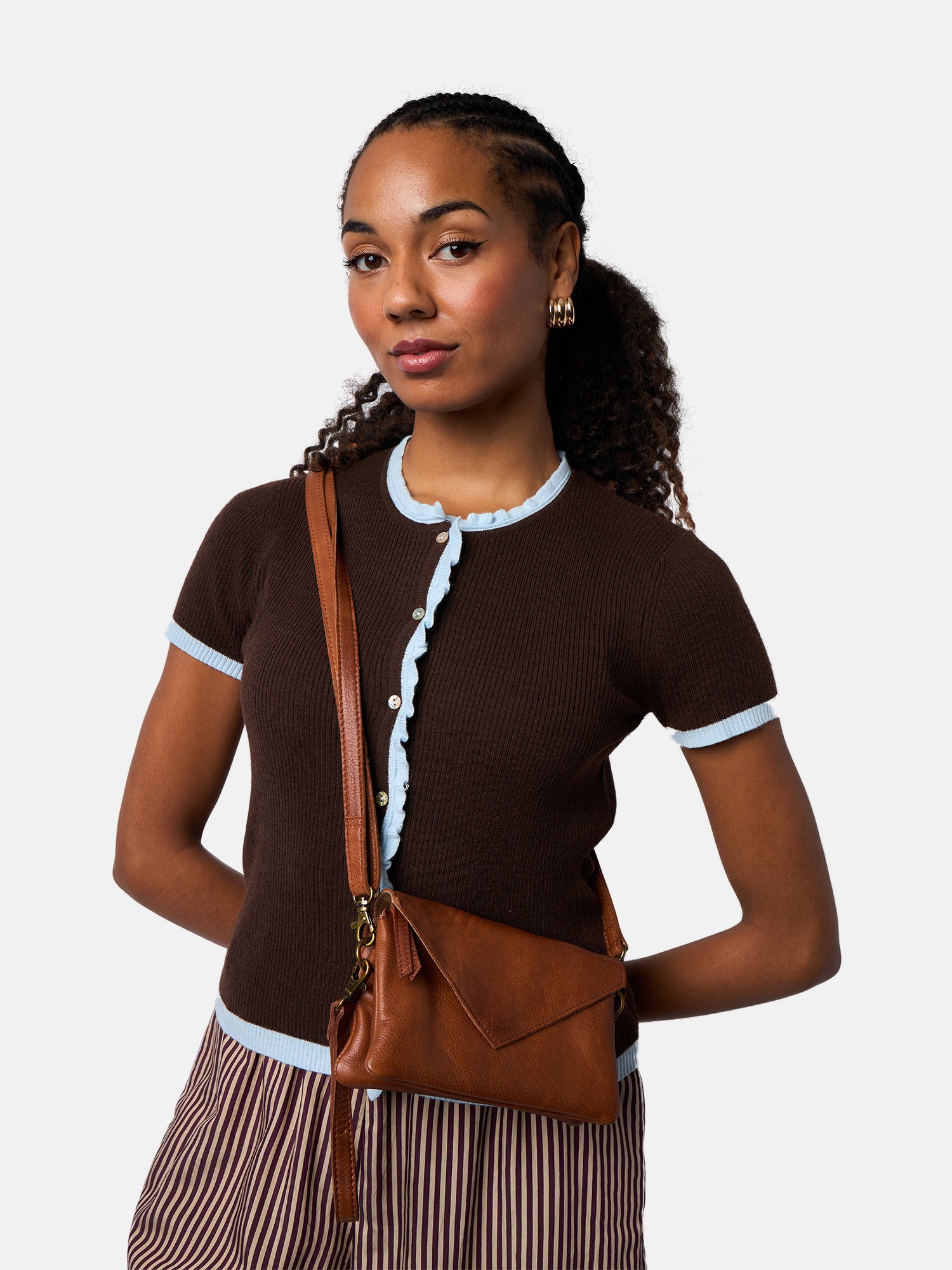 RE:DESIGNED Claire Urban Clutch Walnut Vollleder