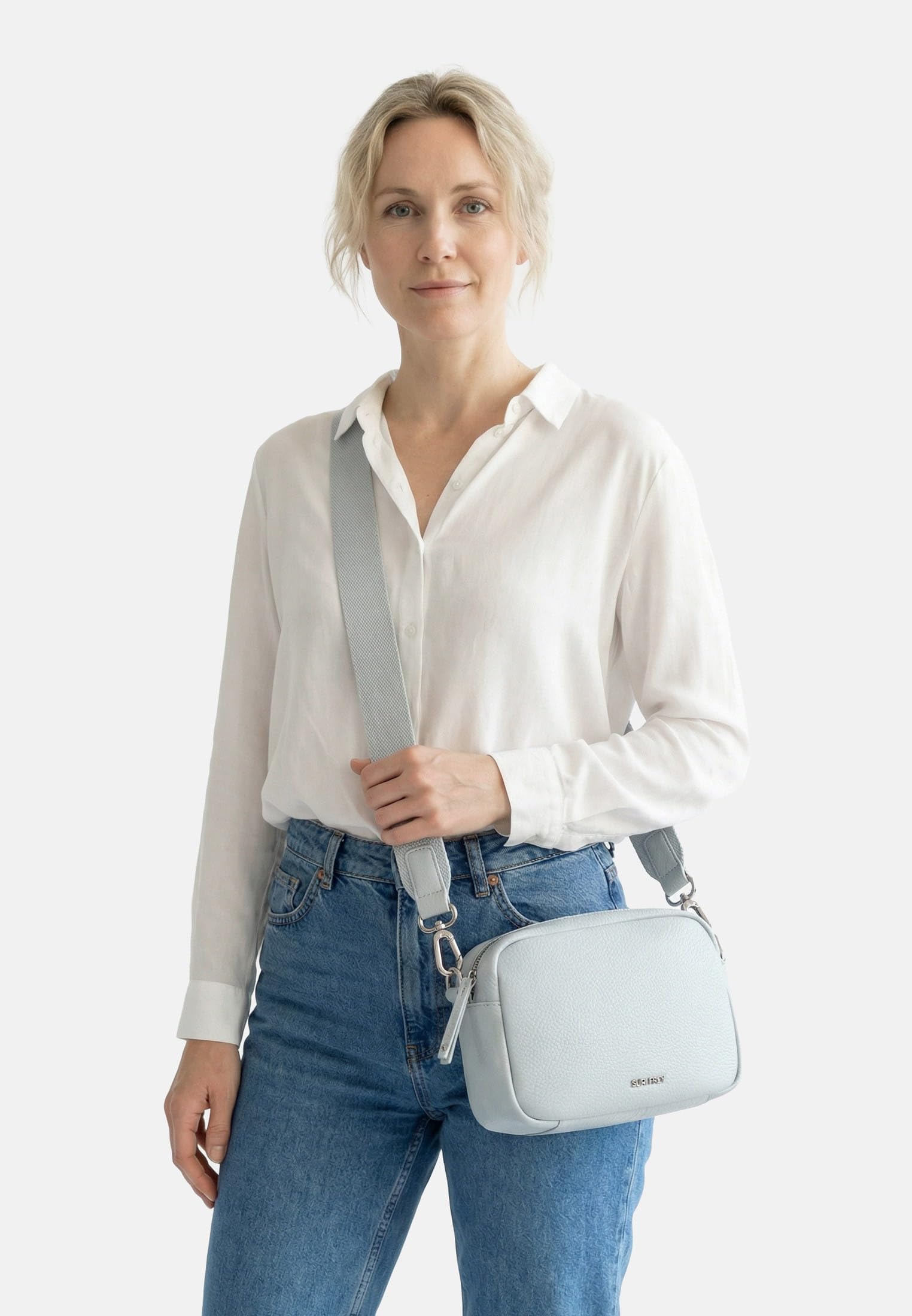 SURI FREY Jenny Crossbody Bag Umhängetasche hellblau