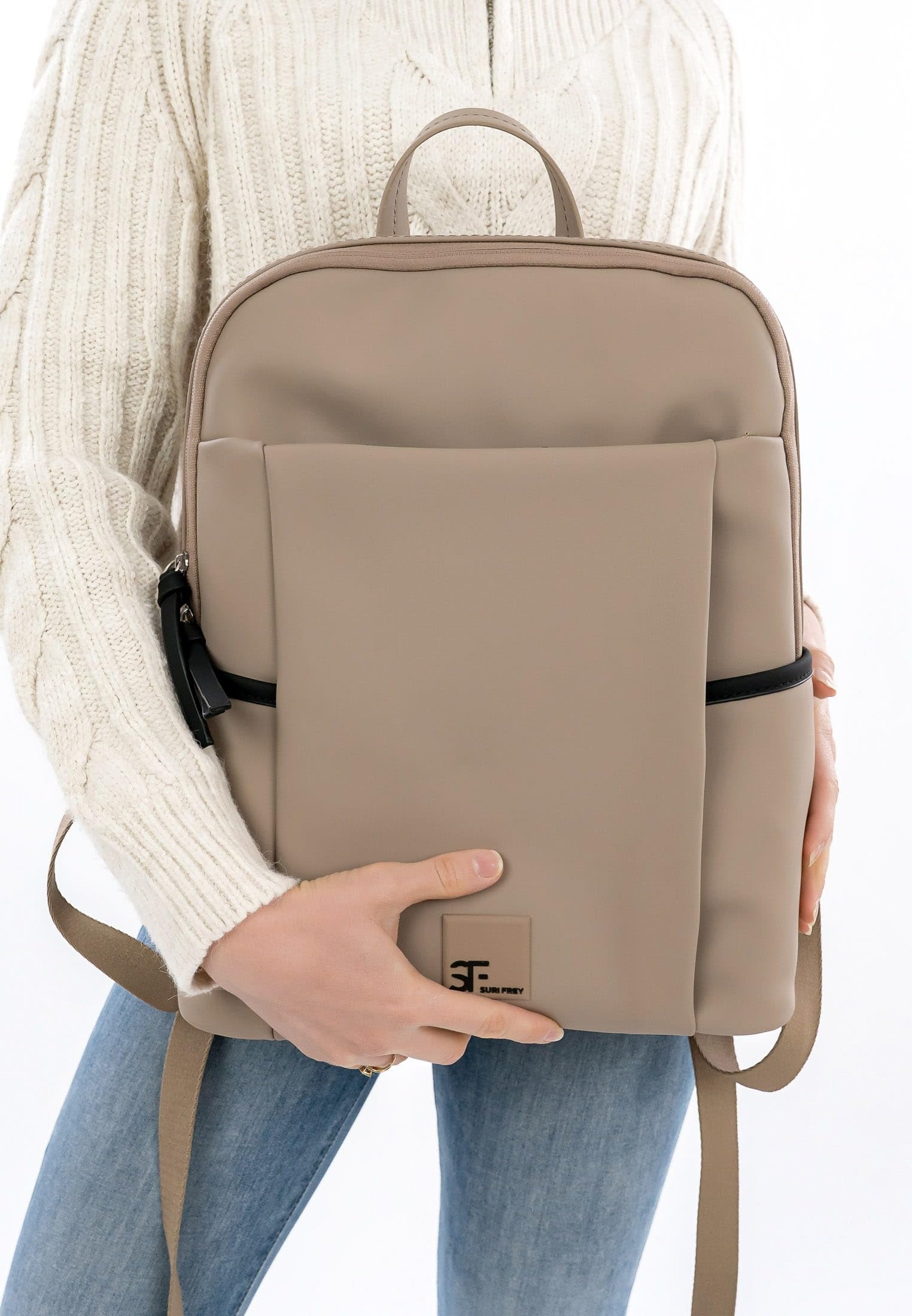 SURI FREY SFY Shiny Cityrucksack Sand Laptopfach