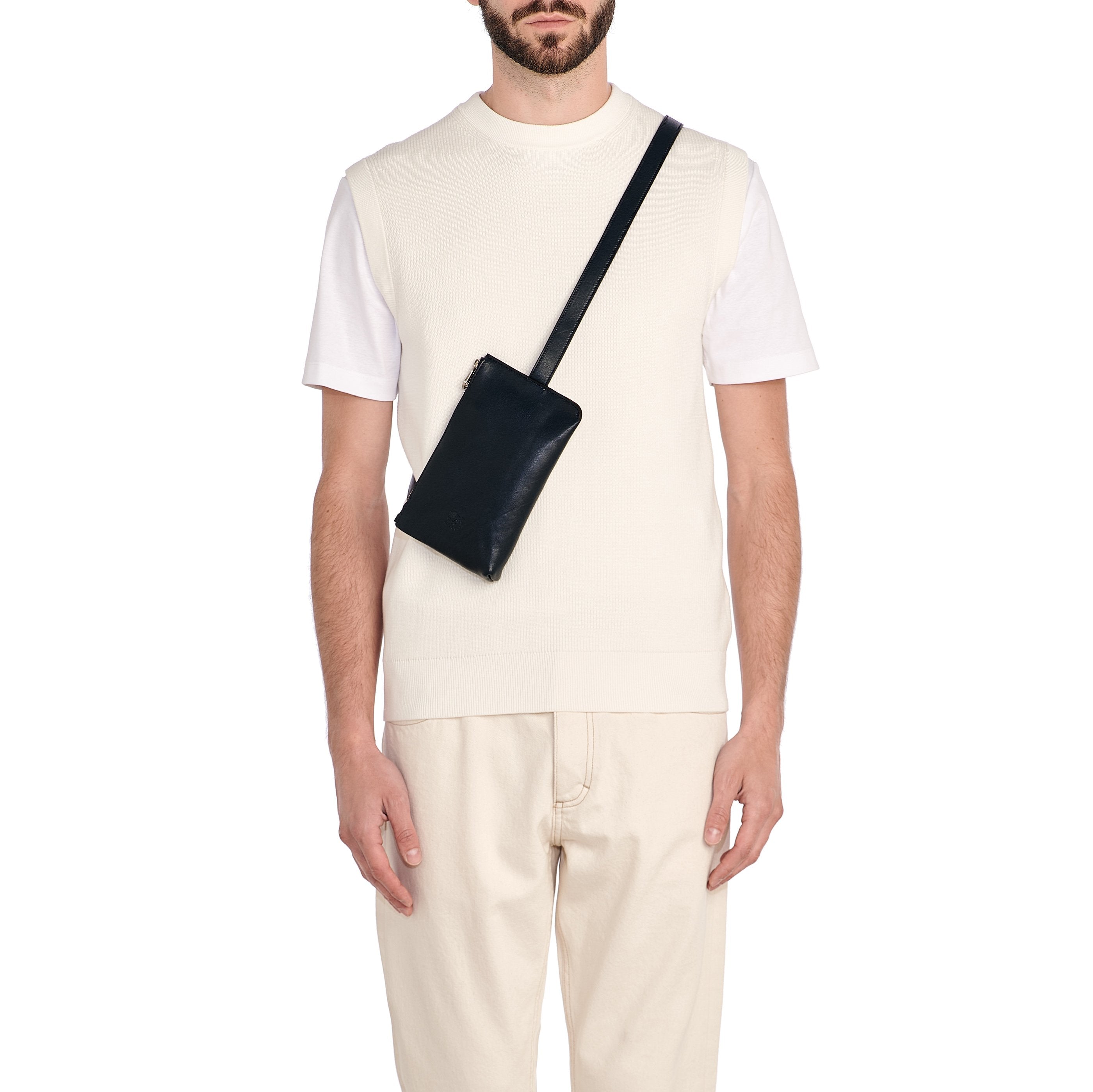 Il Bisonte Duccio Bauchtasche Leder dunkelblau