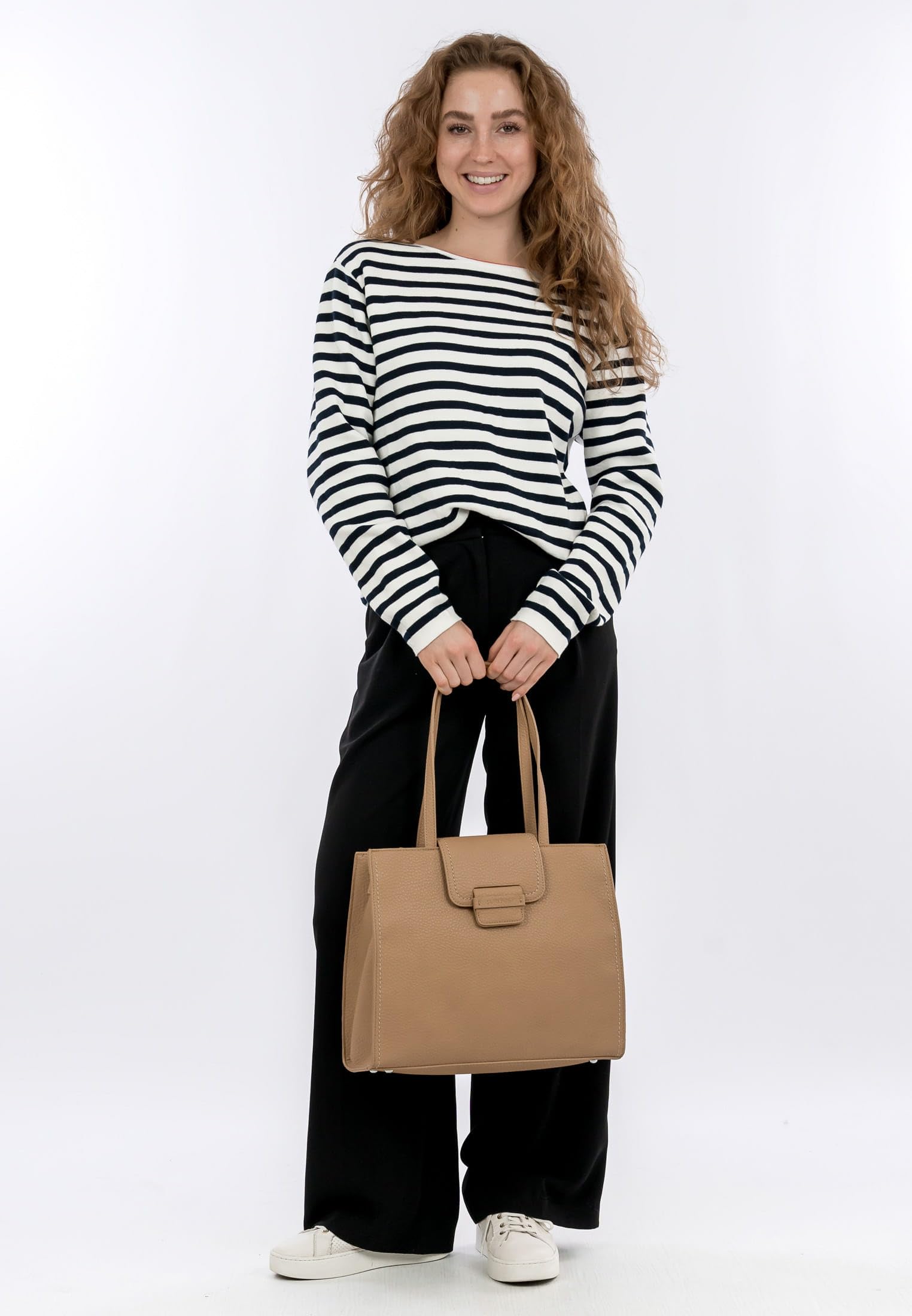 SURI FREY Berly Cityshopper M Shopper Sand DIN A4