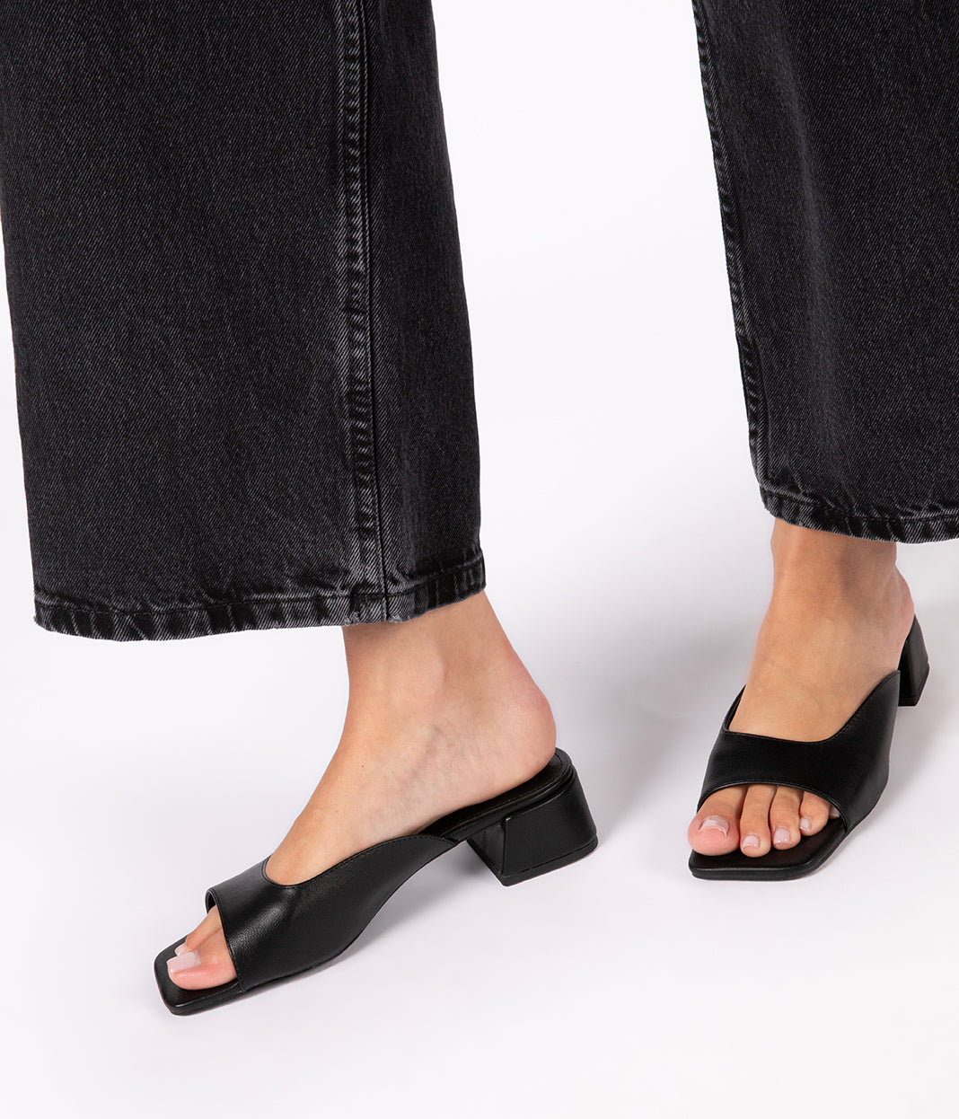 Matt & Nat Angele Sandalen schwarz Blockabsatz