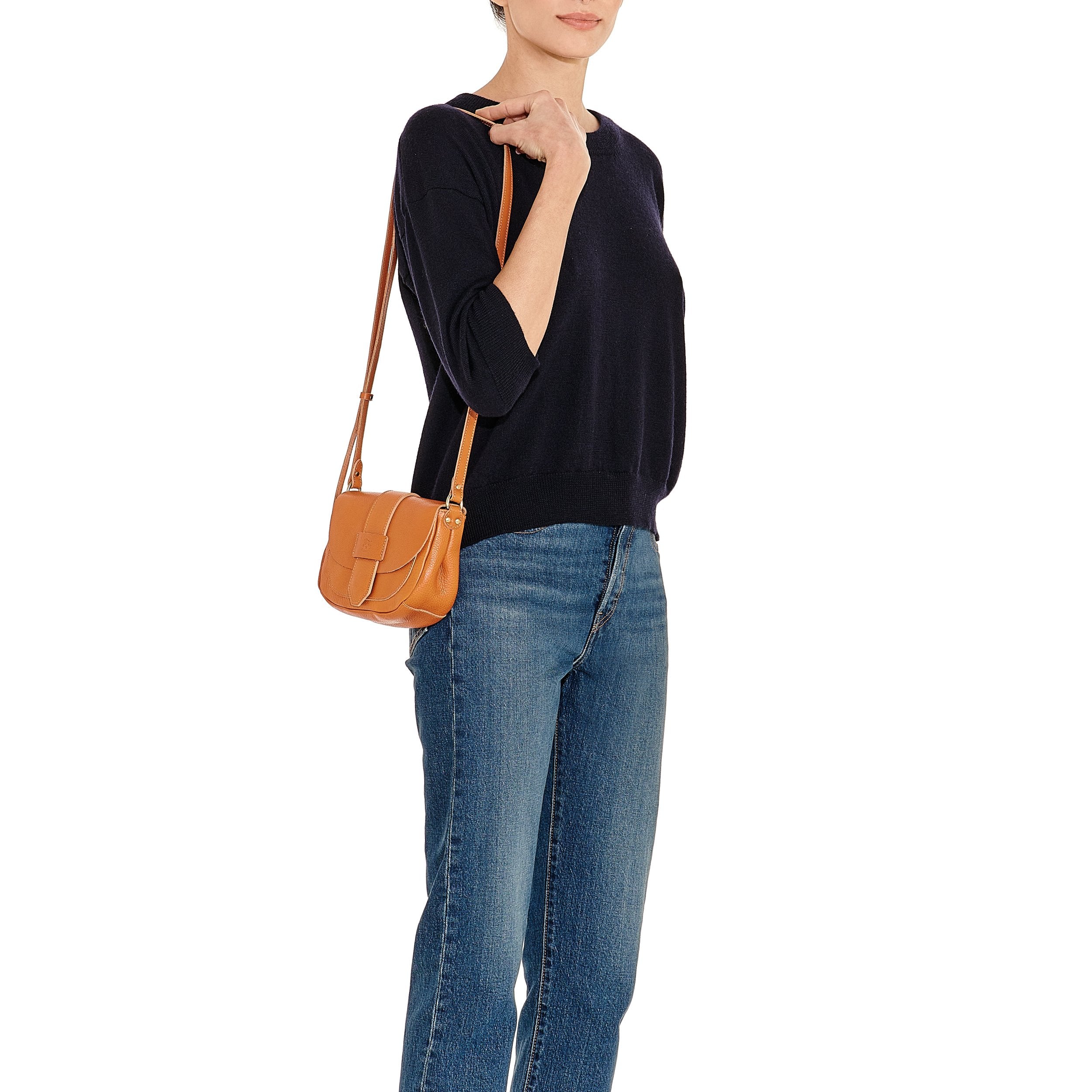 Il Bisonte Fausta Small Handtasche Caramello Leder