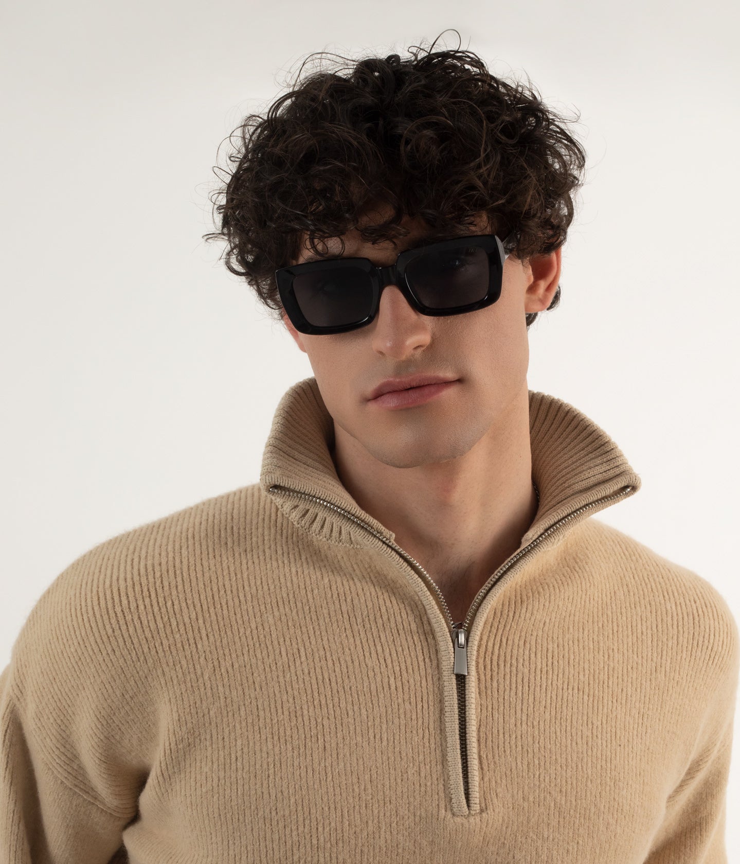 Matt & Nat CERA-2 Sonnenbrille schwarz-grau polarisiert