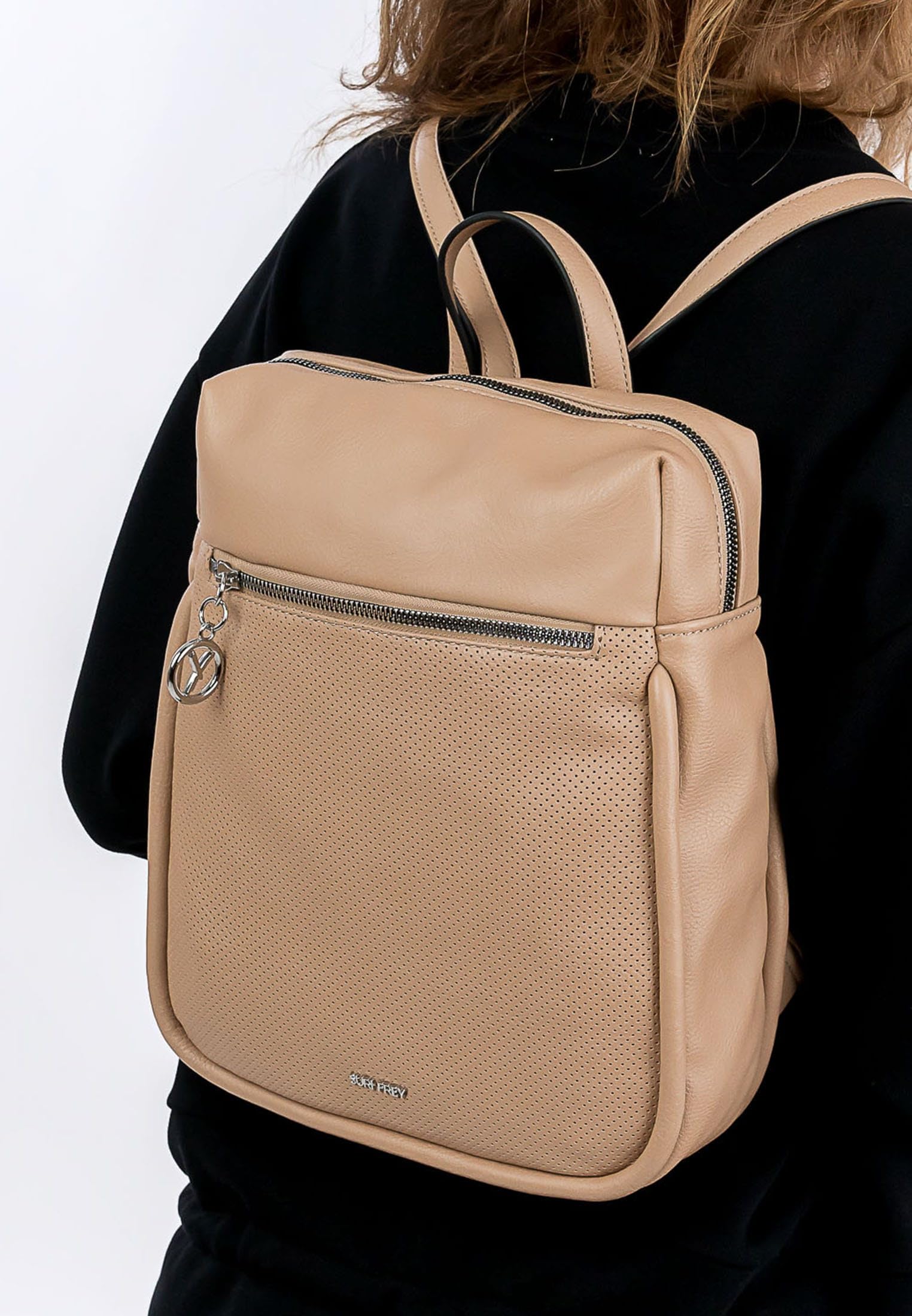 SURI FREY Patsy Rucksack M Sand uni