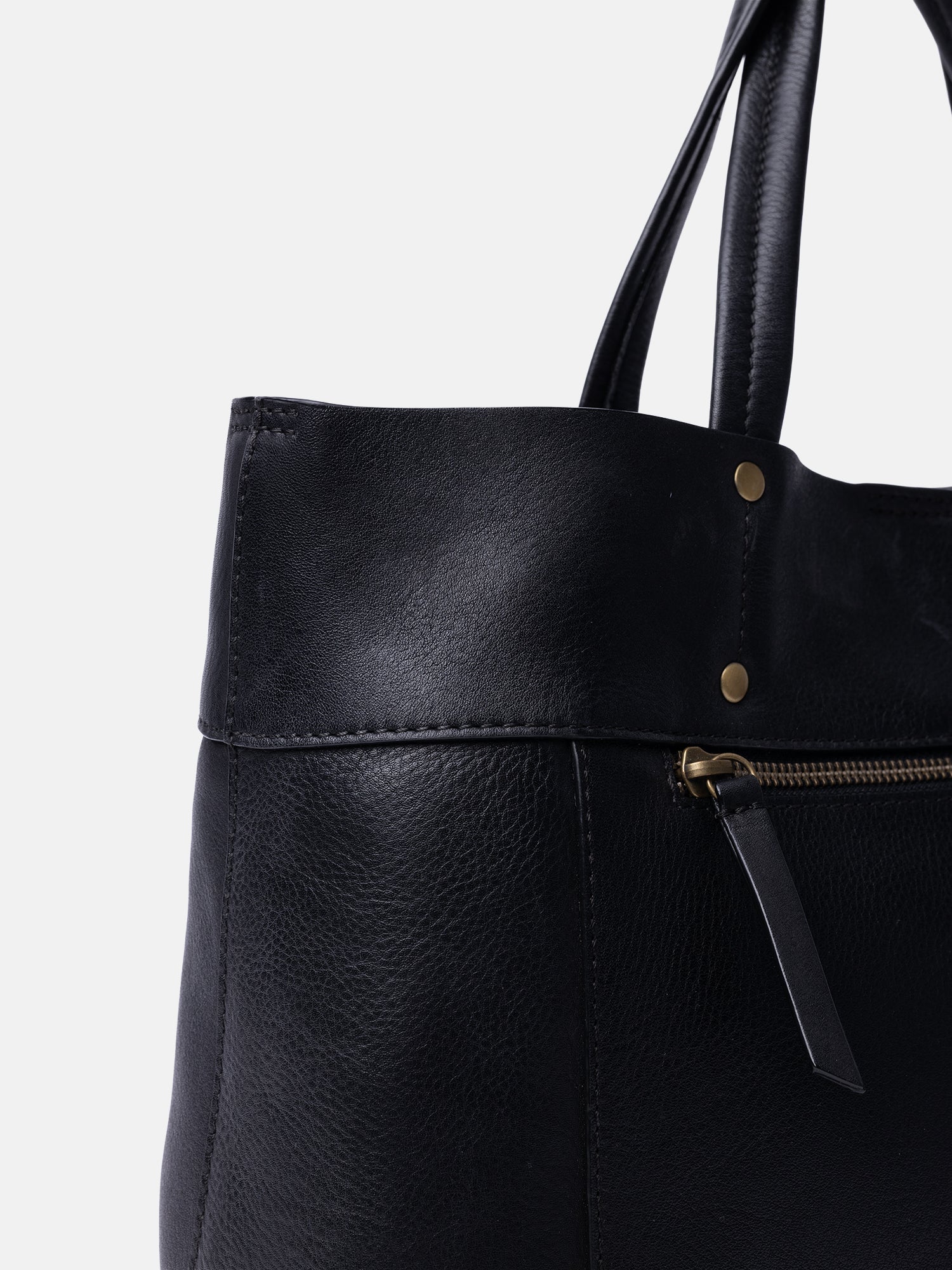 RE:DESIGNED Sofie Small Schultertasche Schwarz Vollleder