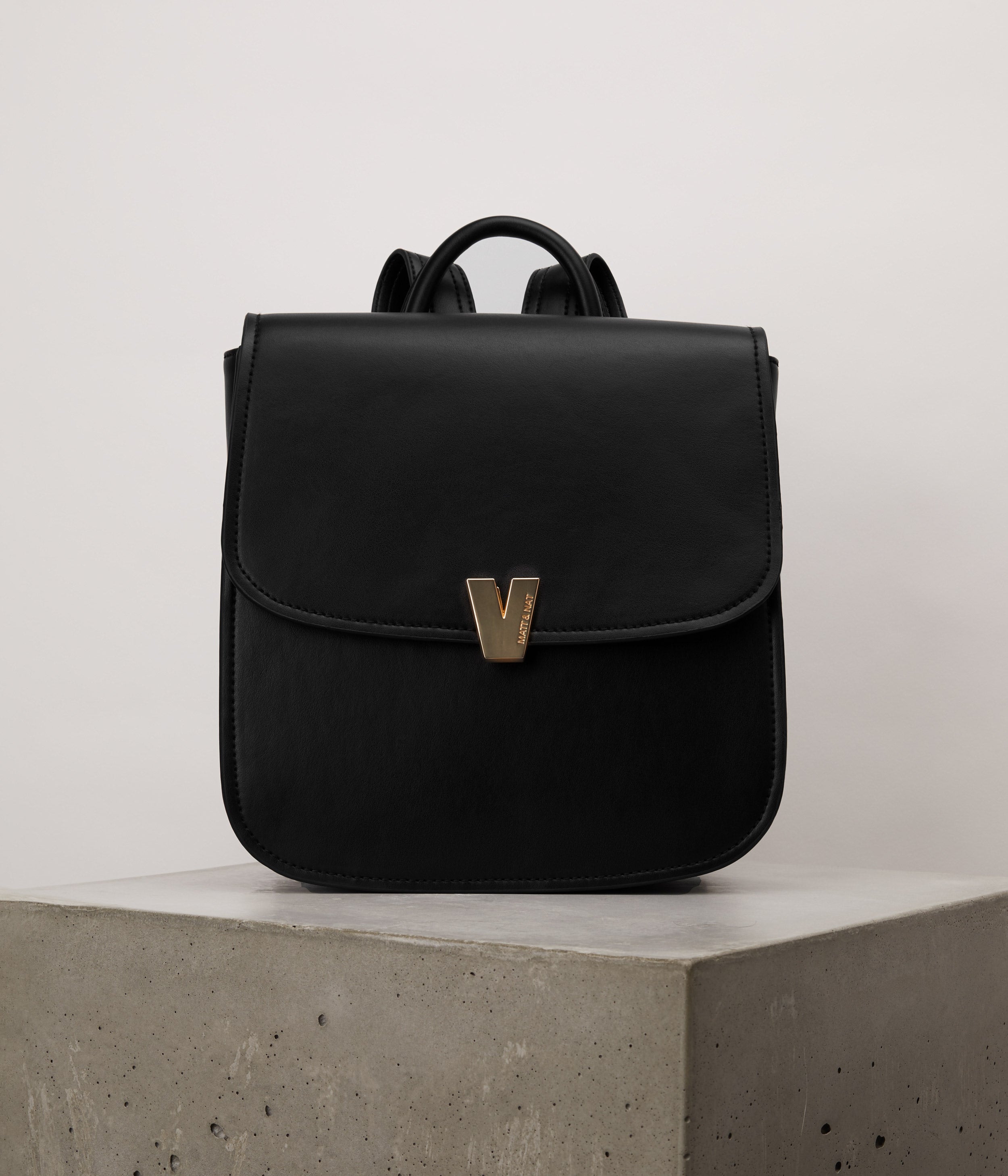 Matt & Nat Studio 901 Brooke Rucksack Schwarz