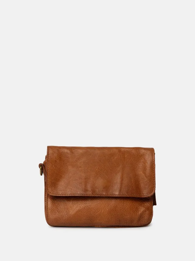RE:DESIGNED Acile Urban 5137 Clutch Walnut Vollleder