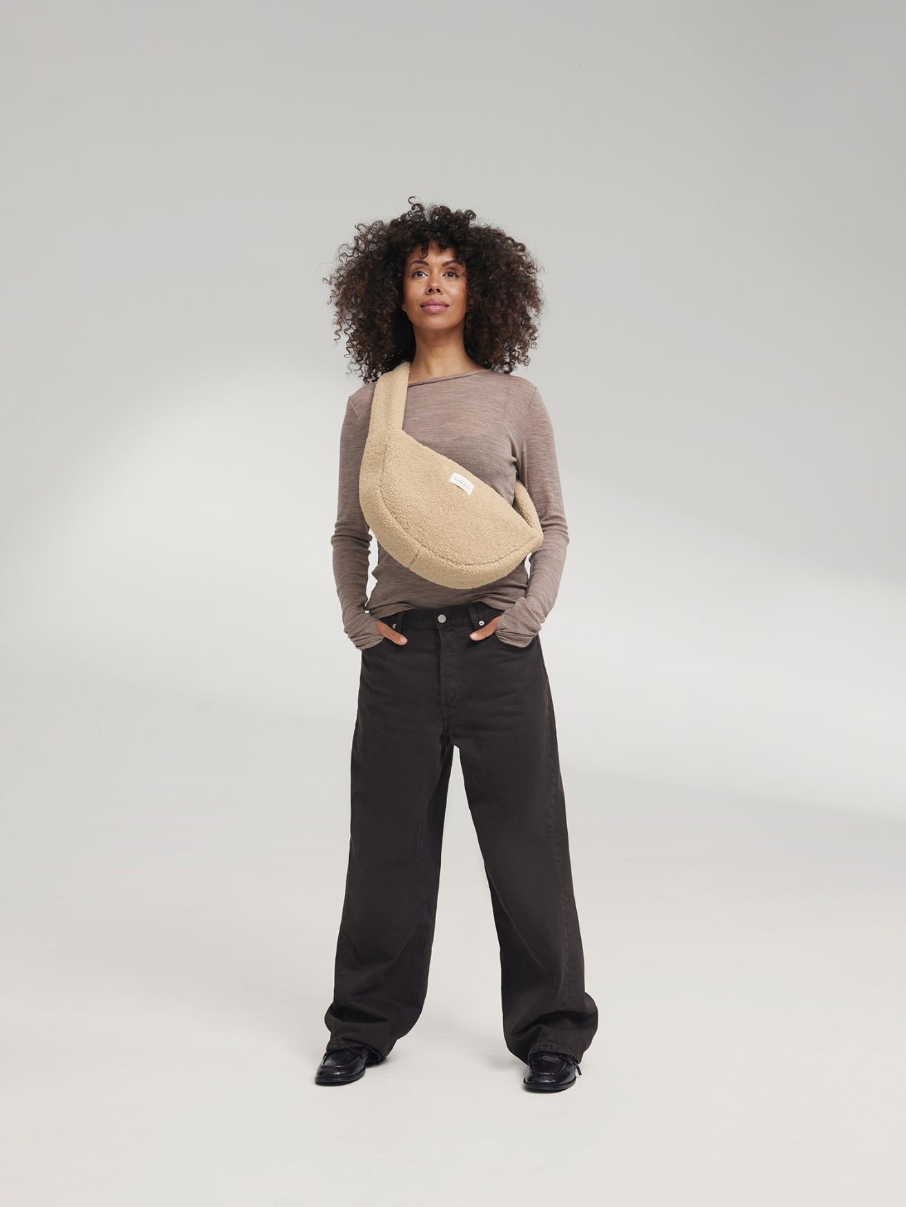 Studio Noos Teddy Mini Cross Body Bag Umhängetasche Ecru Plüsch
