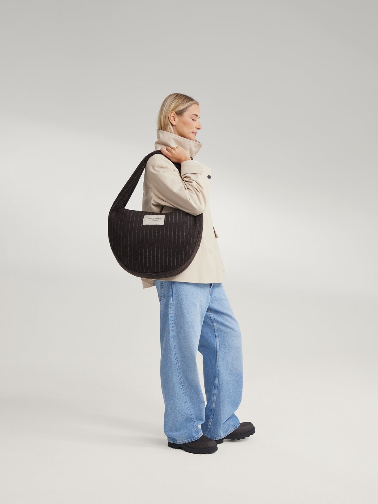Studio Noos Flannel Chalkstripe Cross Body Bag Umhängetasche Braun