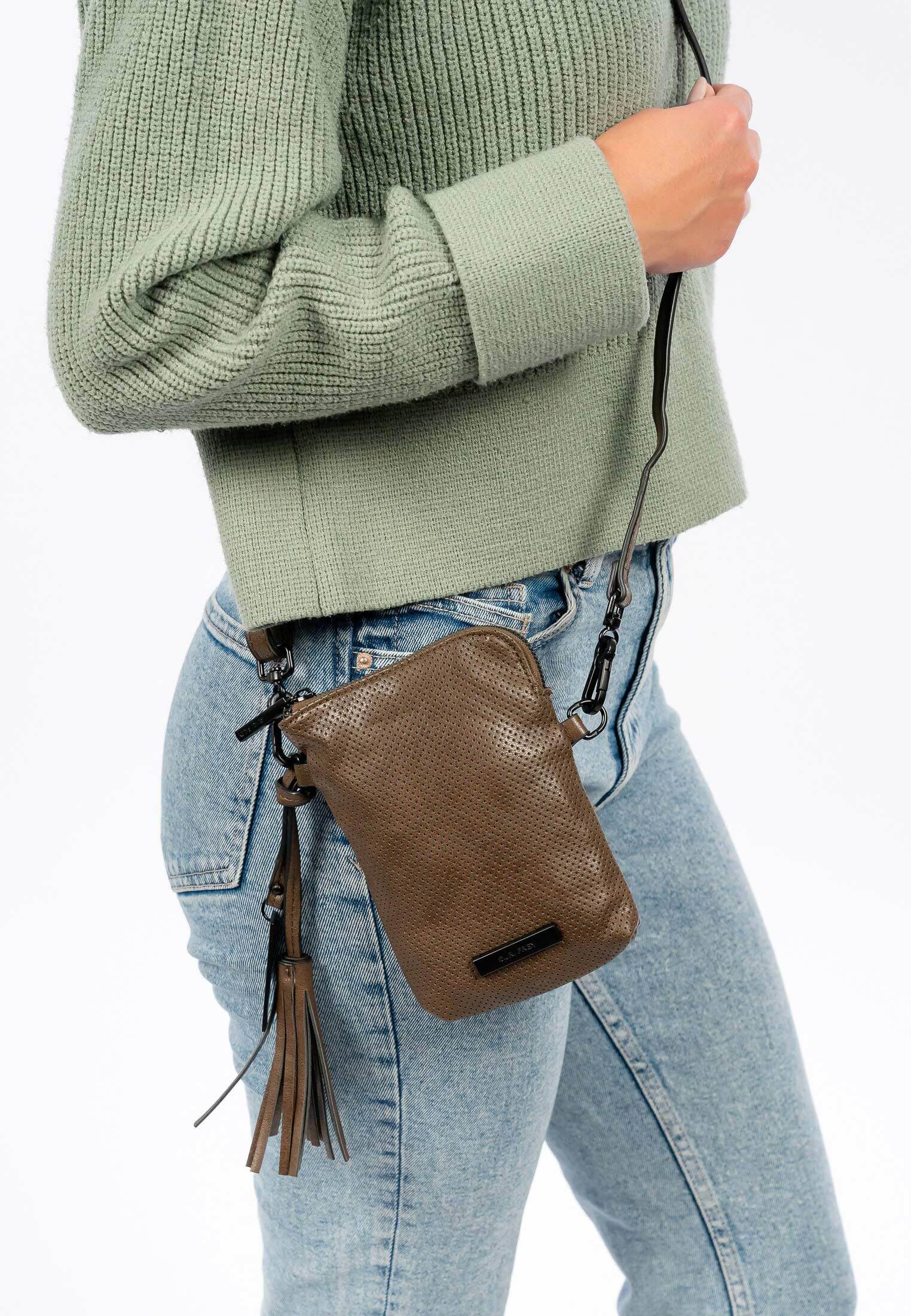 SURI FREY Celly Smartphonebag Handytasche Mud perforiert