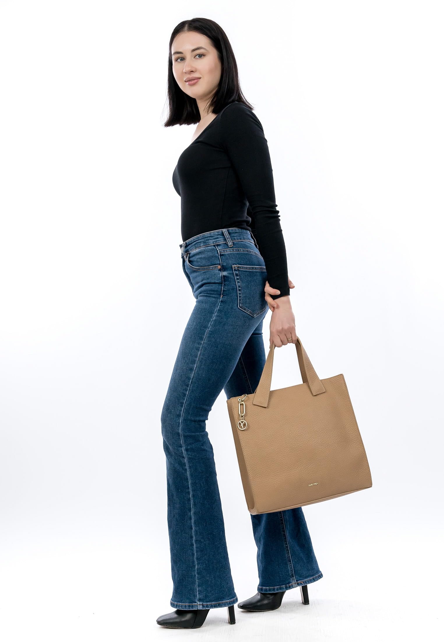 SURI FREY Gwenny Cityshopper M Umhängetasche Sand 2in1