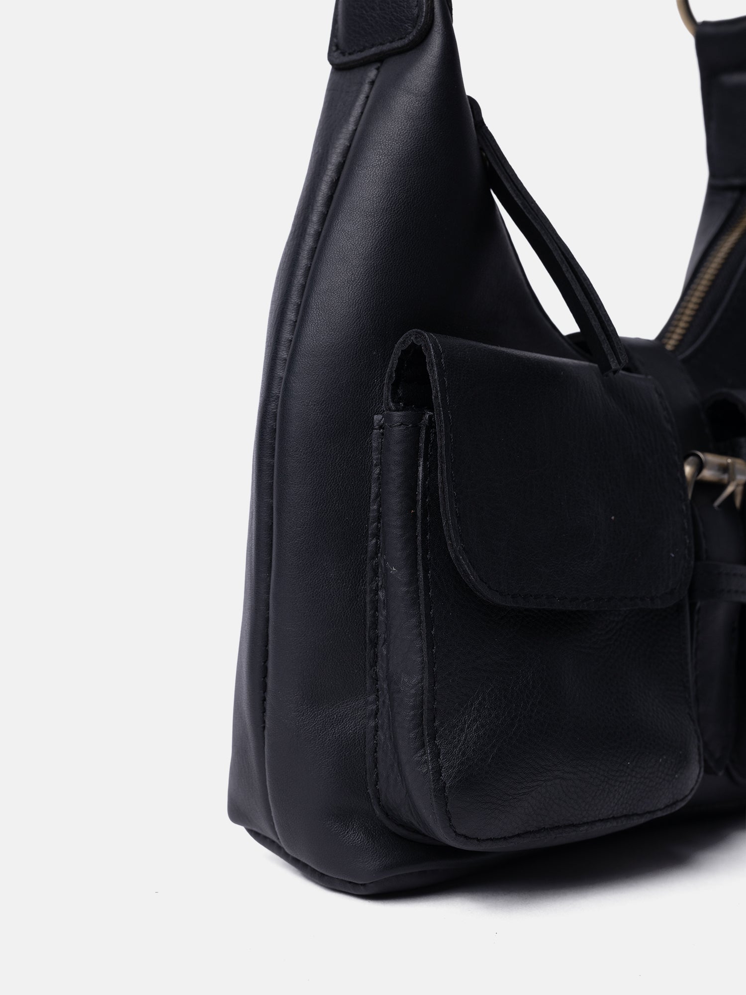 RE:DESIGNED Solvej Small Schultertasche Schwarz Leder
