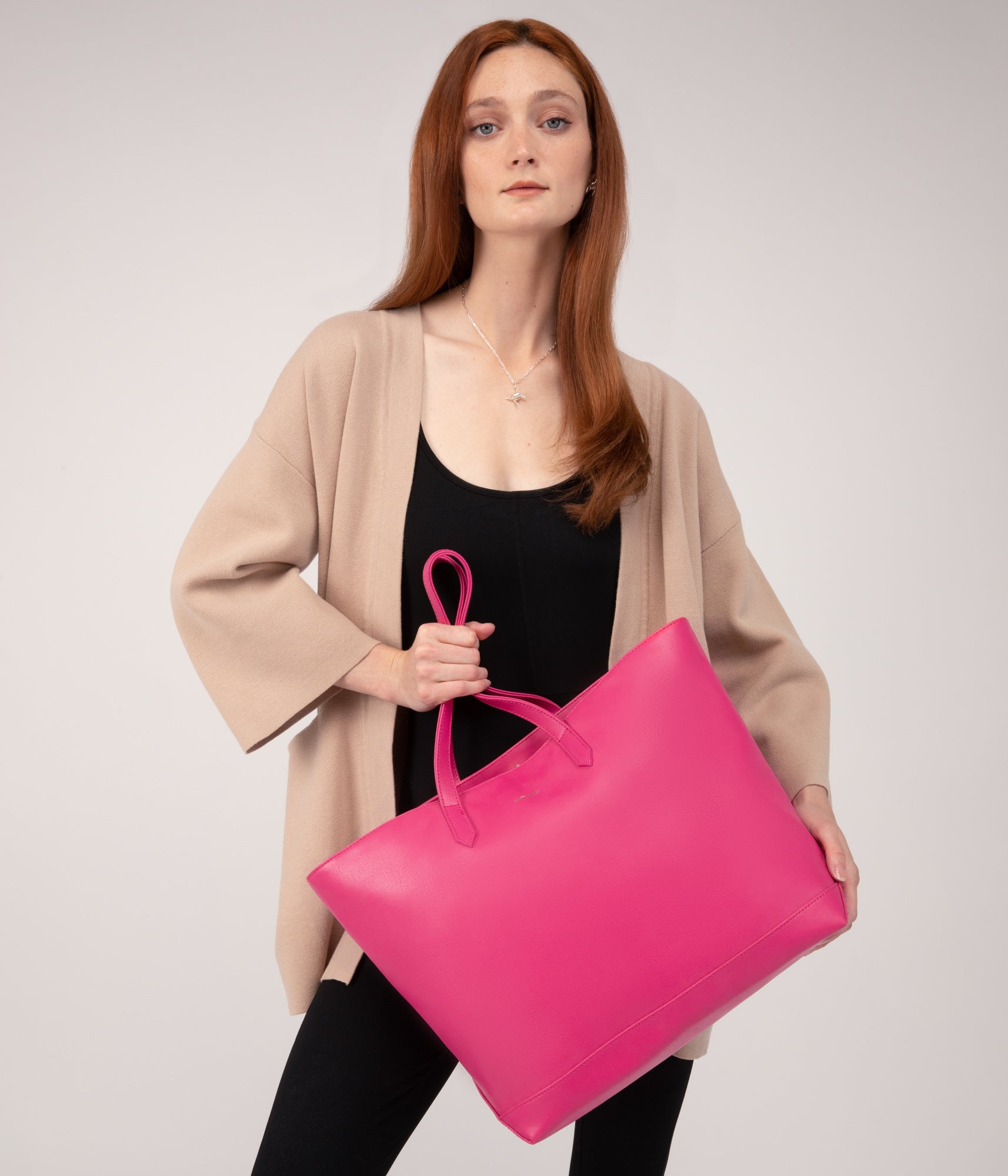 Matt & Nat Schlepp Shopper Schwarz recycelt