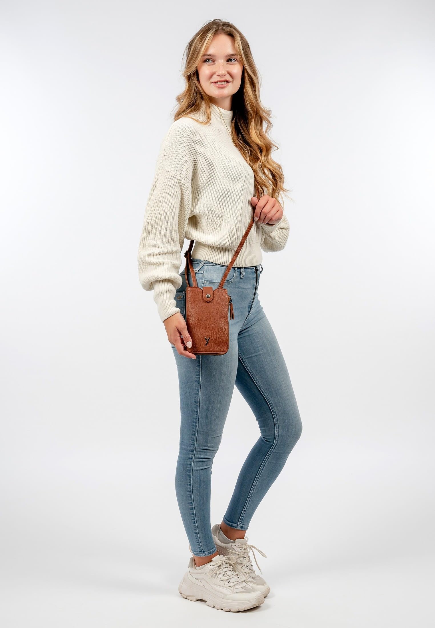 SURI FREY Gitty Smartphonebag Handytasche Darkcognac Polyester