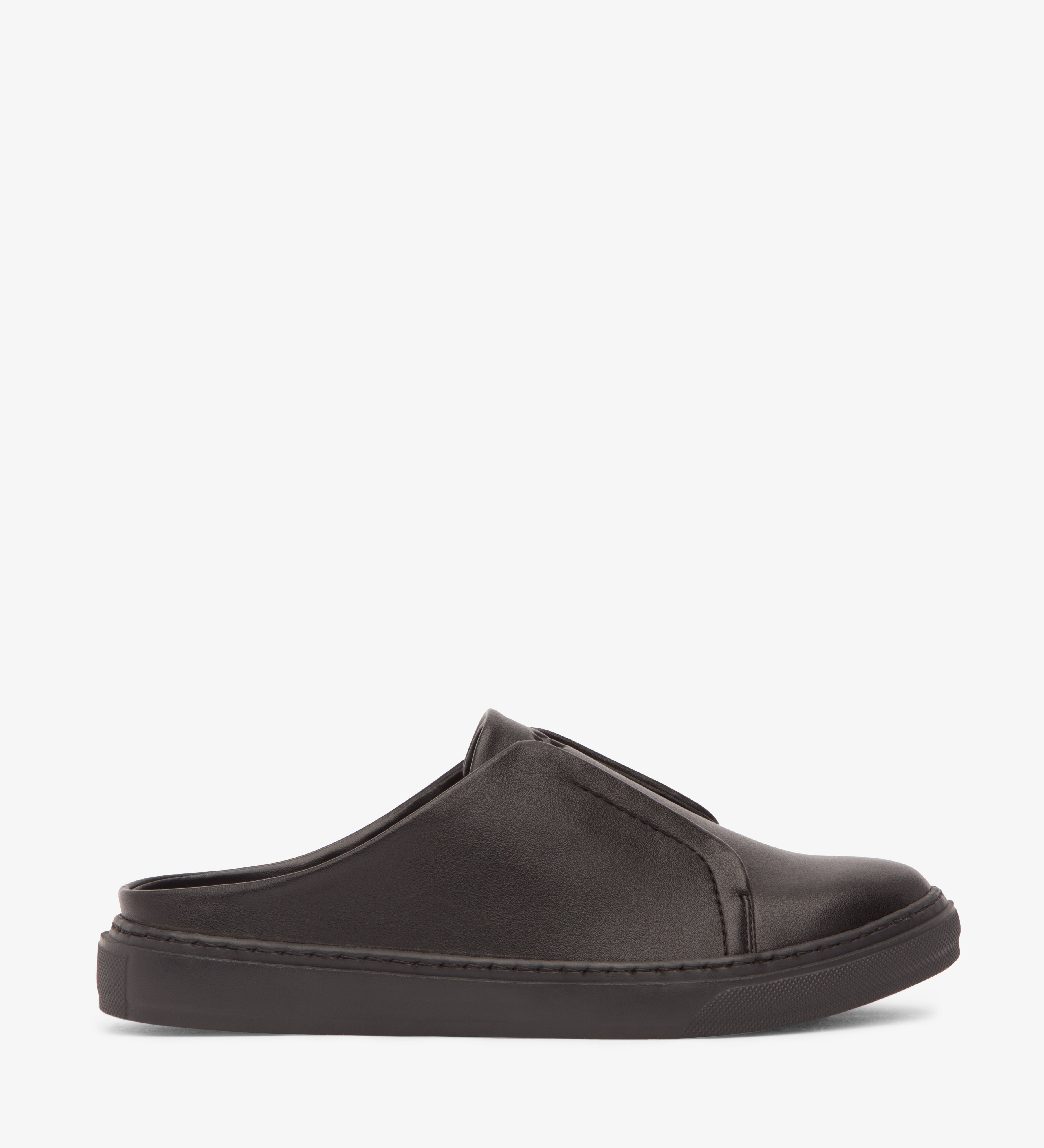 Matt & Nat Elma Slip-On Schwarz vegan Gr. 38