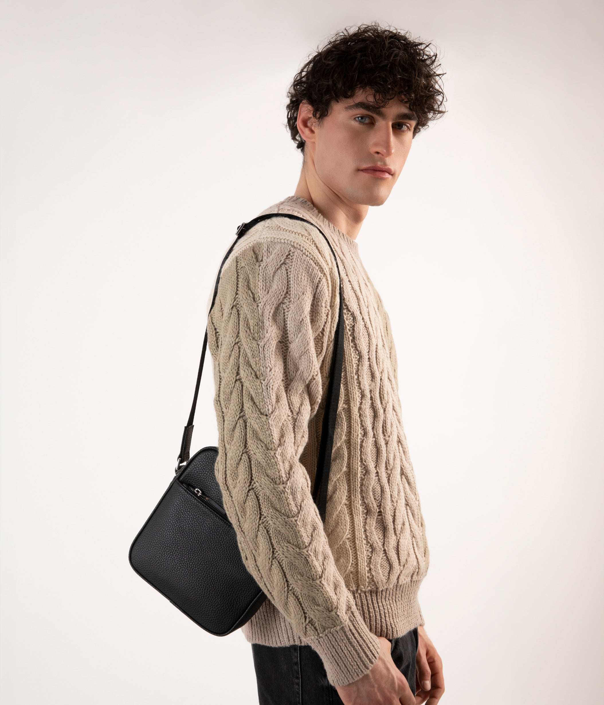 Matt & Nat Coen Mini Purity Crossbody schwarz Reßverschluss