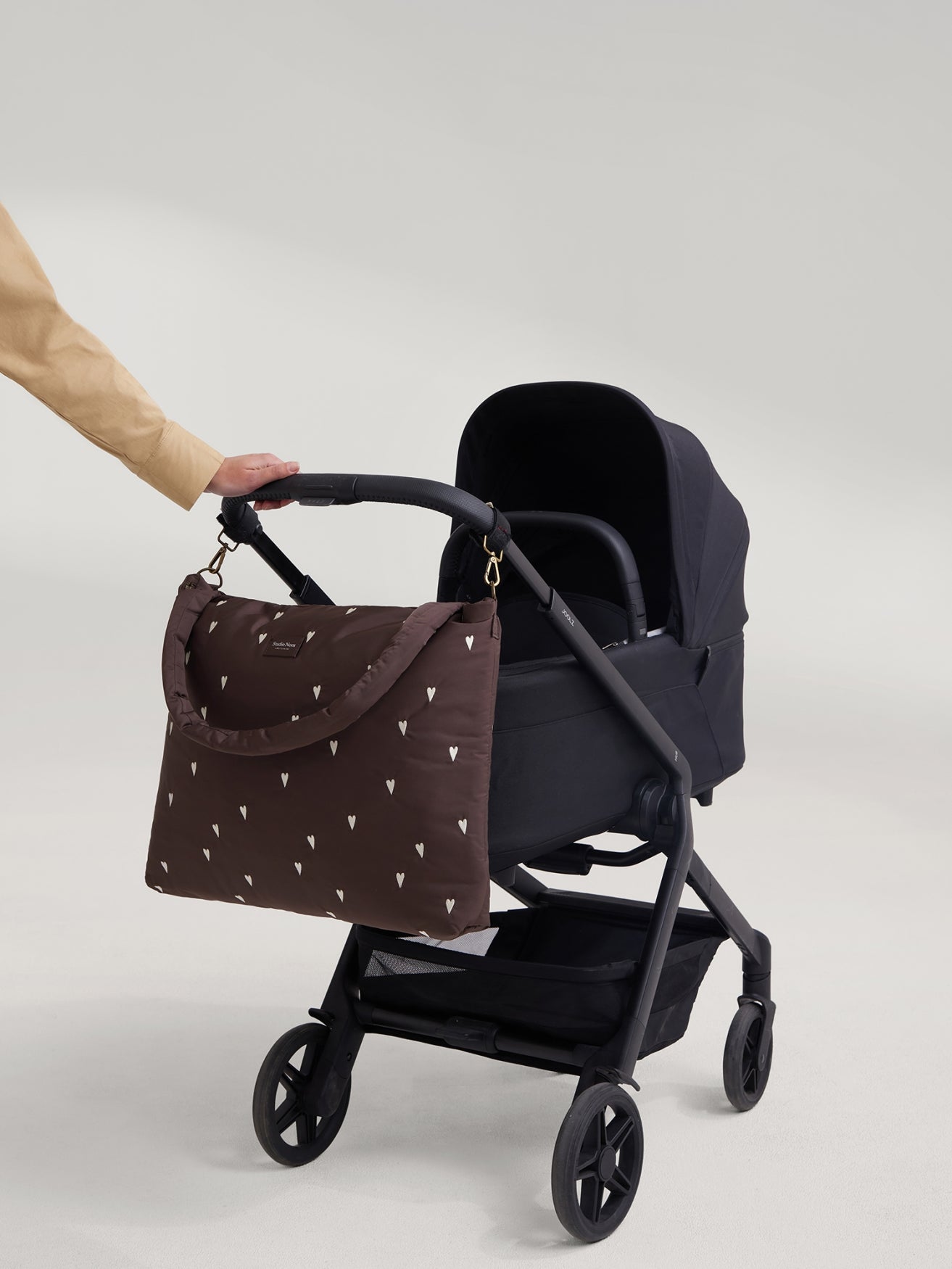 Studio Noos Puffy Wickeltasche Brown Hearts wasserabweisend