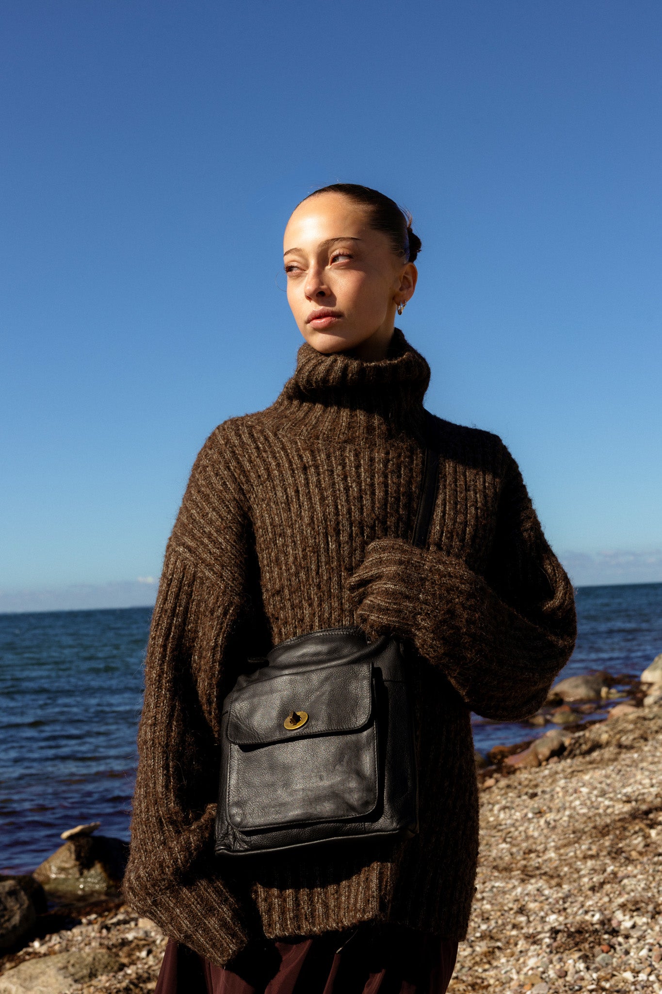 RE:DESIGNED Kay Urban Umhängetasche Schwarz Vollleder