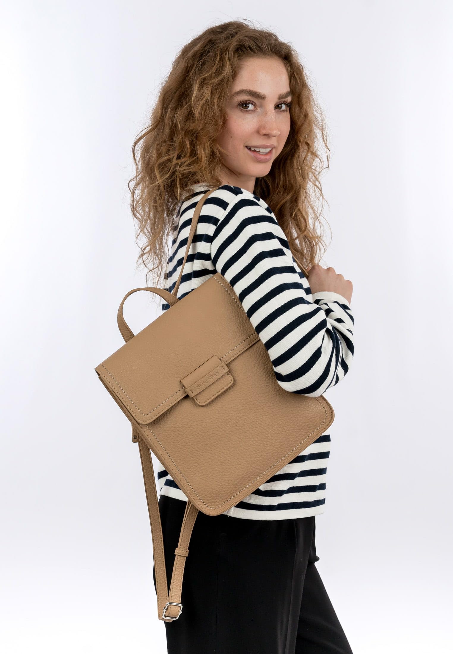 SURI FREY Berly Rucksack Sand