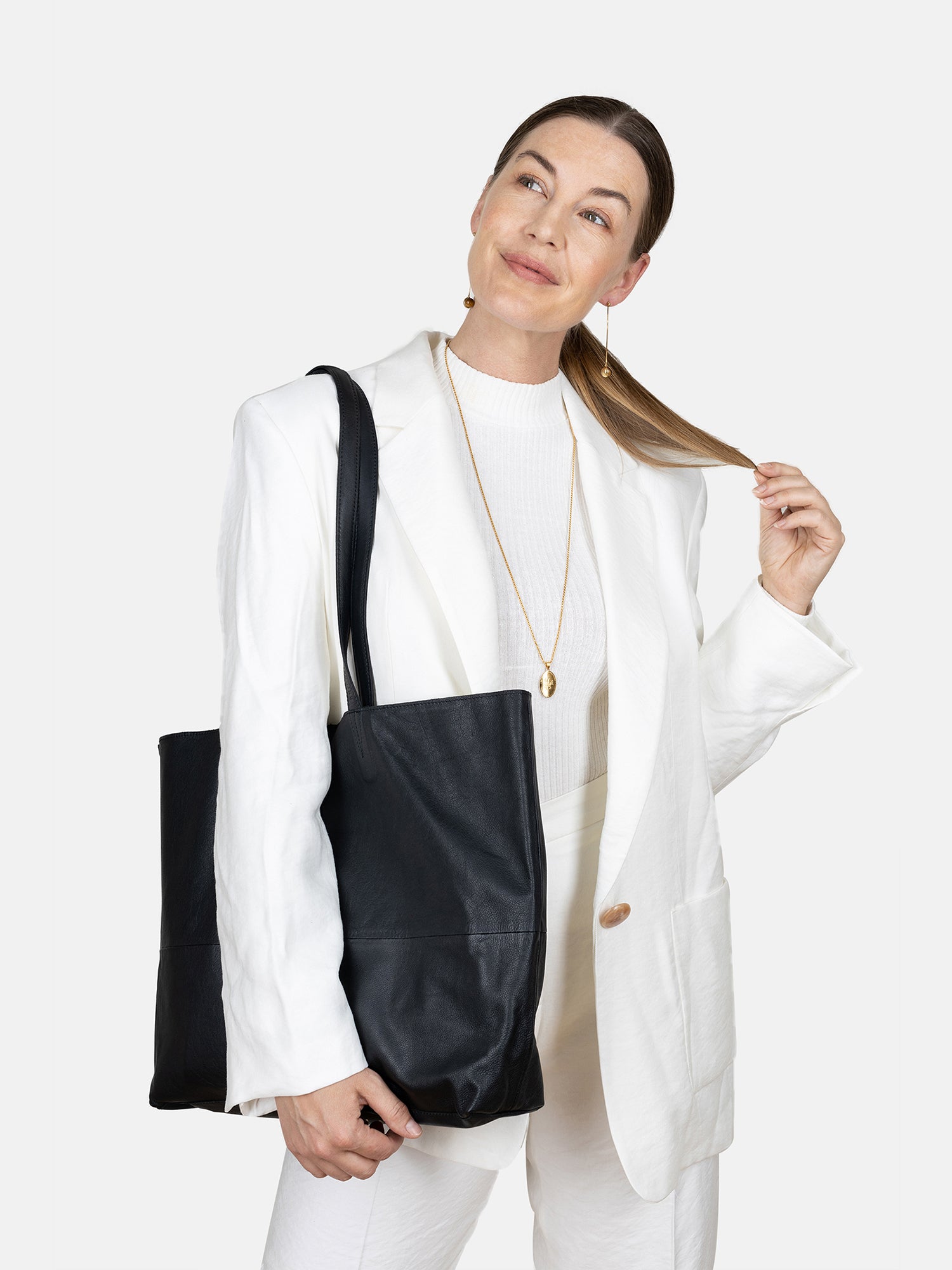 RE:DESIGNED Urban Marlo Shopper Schwarz Vollleder