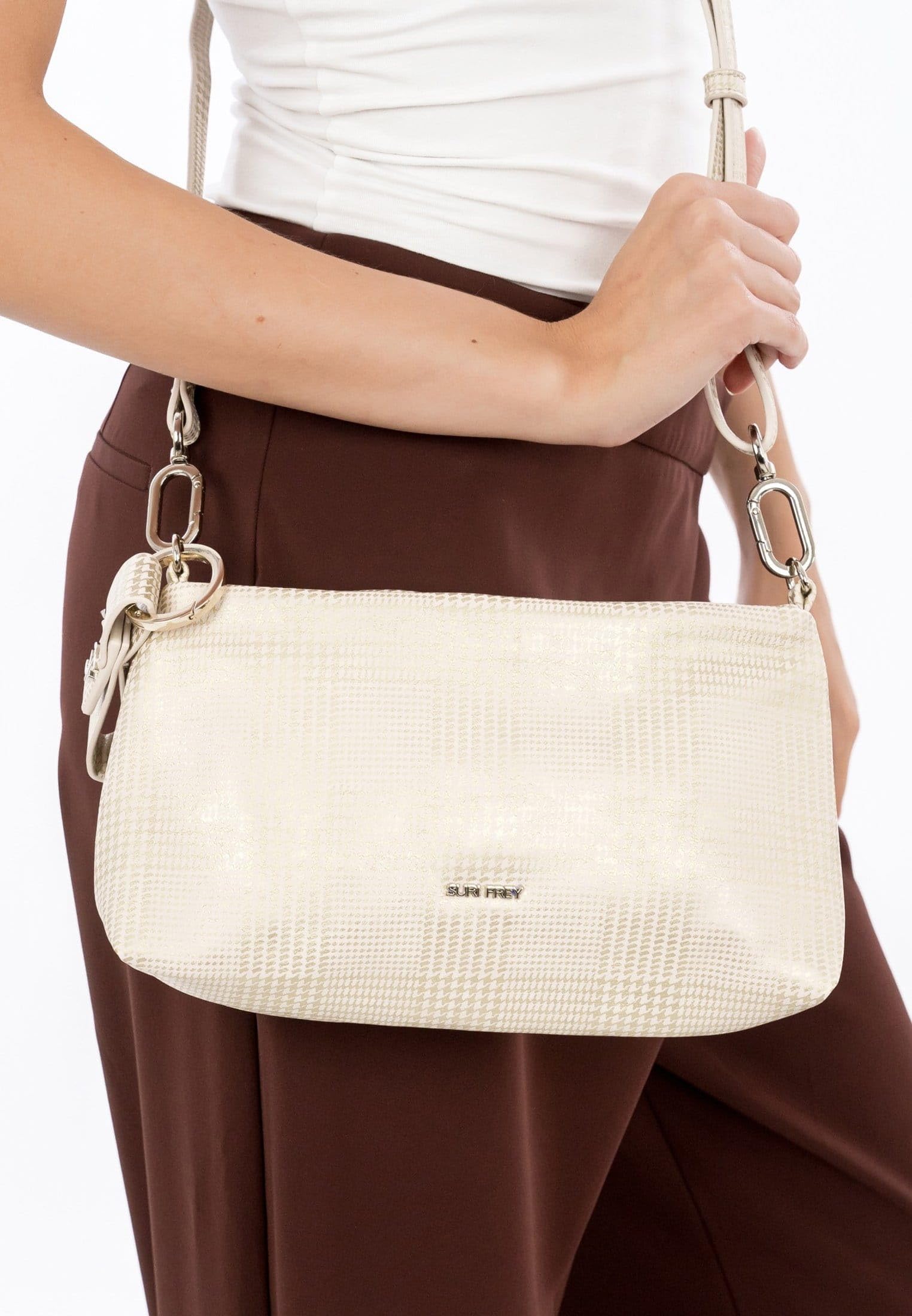 SURI FREY Nicy Crossbody Umhängetasche Gold geometrisch