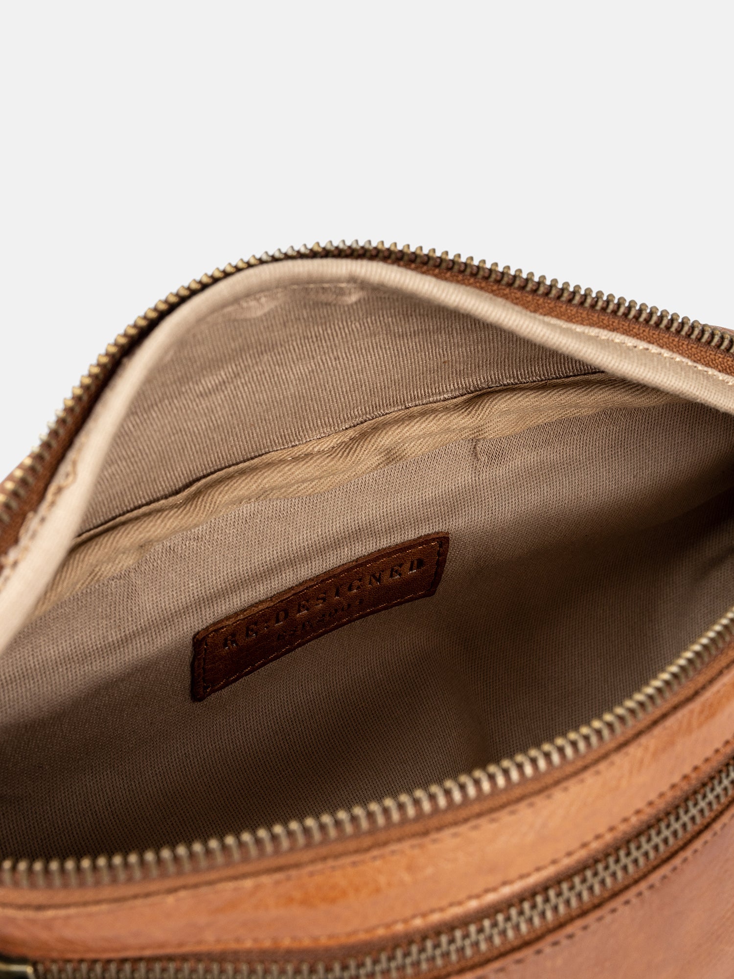 RE:DESIGNED Faust Urban Bauchtasche Walnut Vollleder