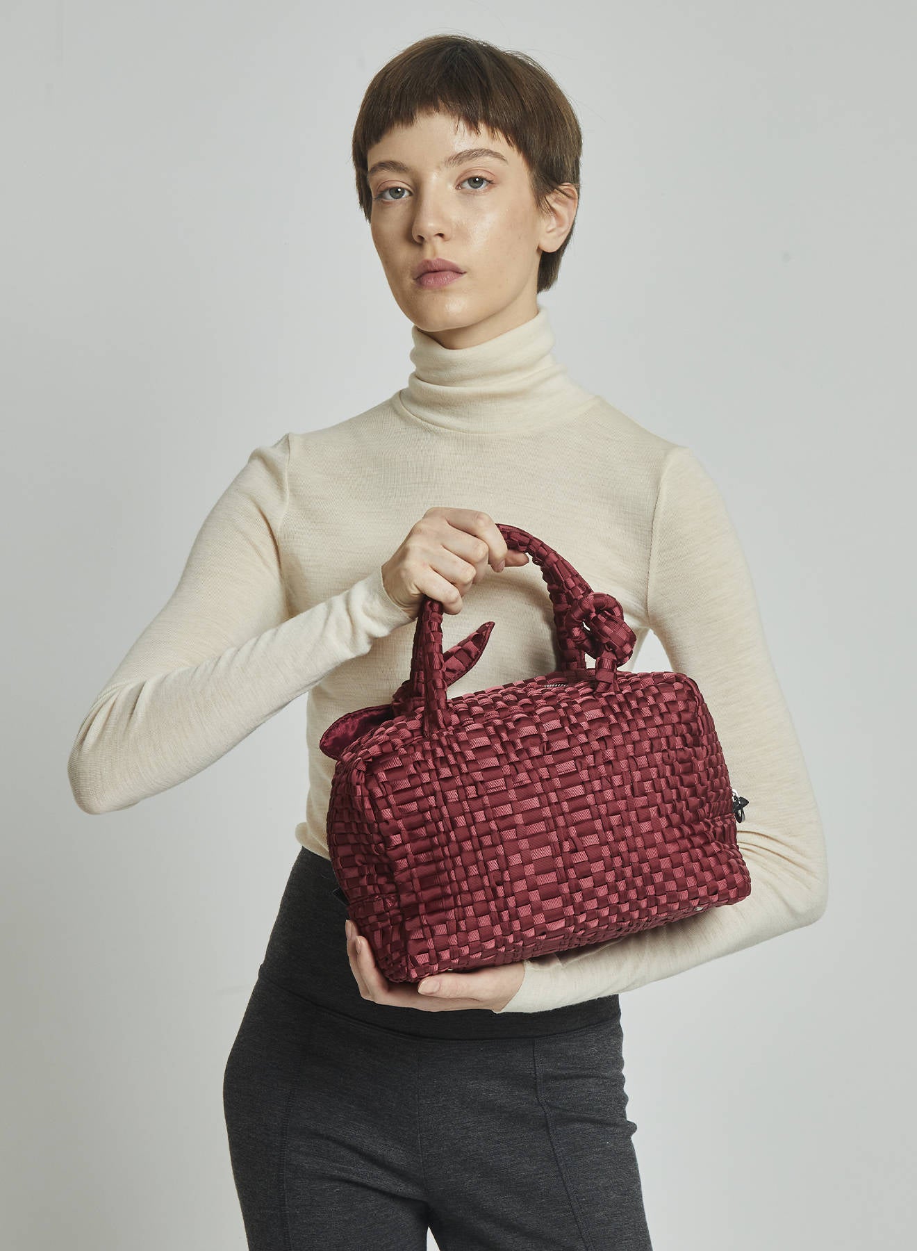 Maria la Rosa Bow Bag Handtasche Salvia Handgewebt