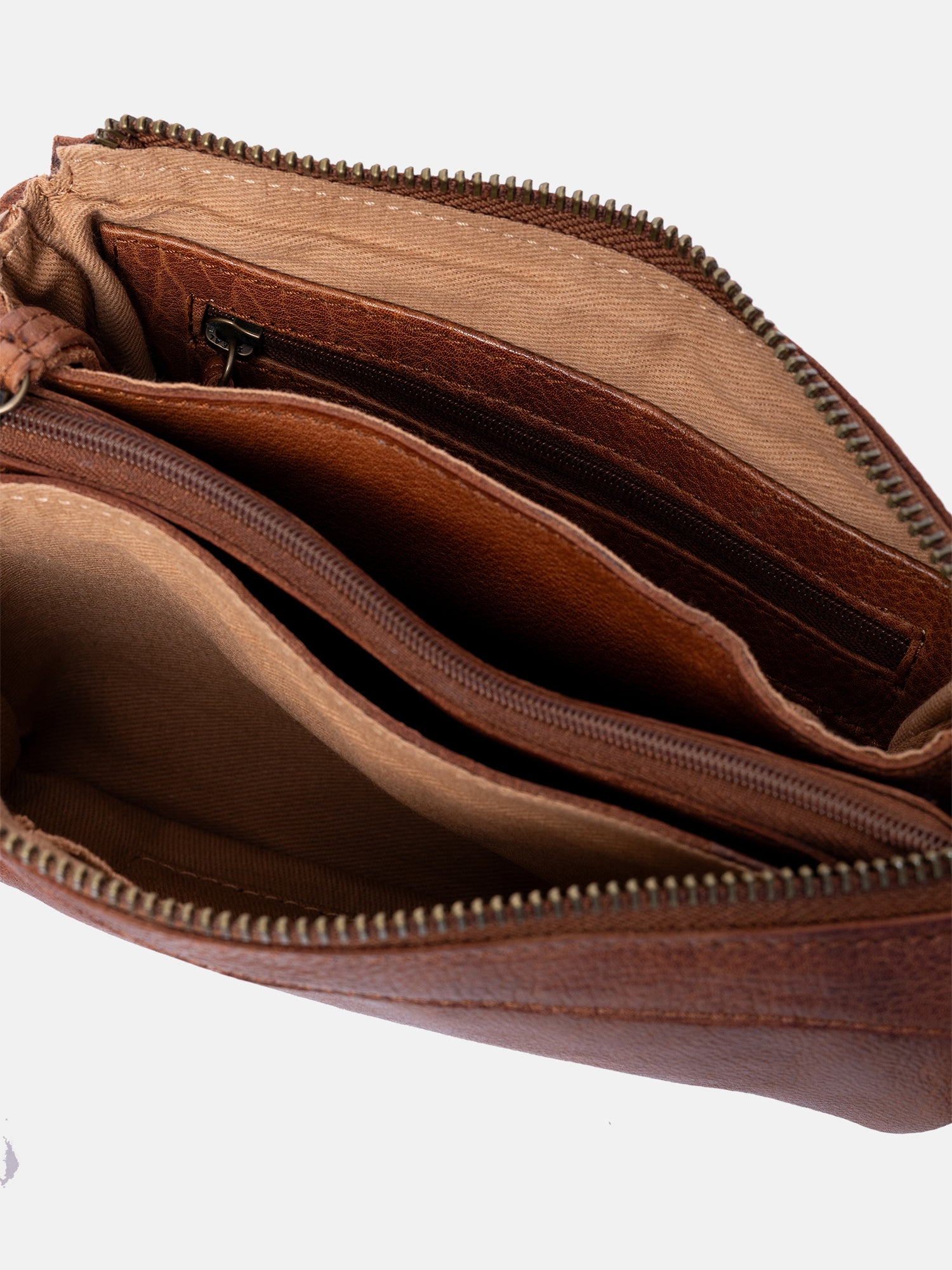 RE:DESIGNED Lisa Urban Clutch Walnut Leder