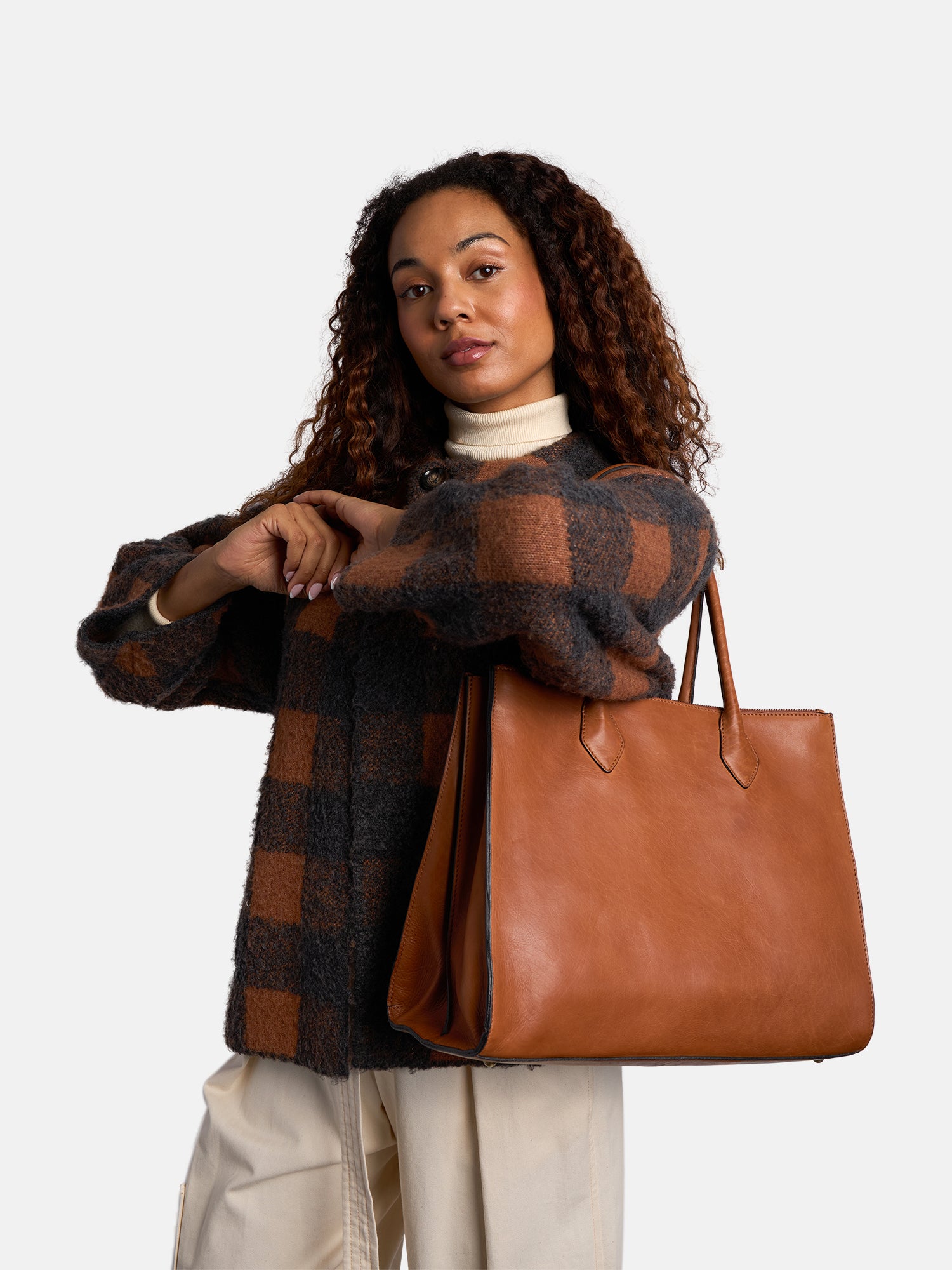 RE:DESIGNED Ora Big Schultertasche Tan Vollleder