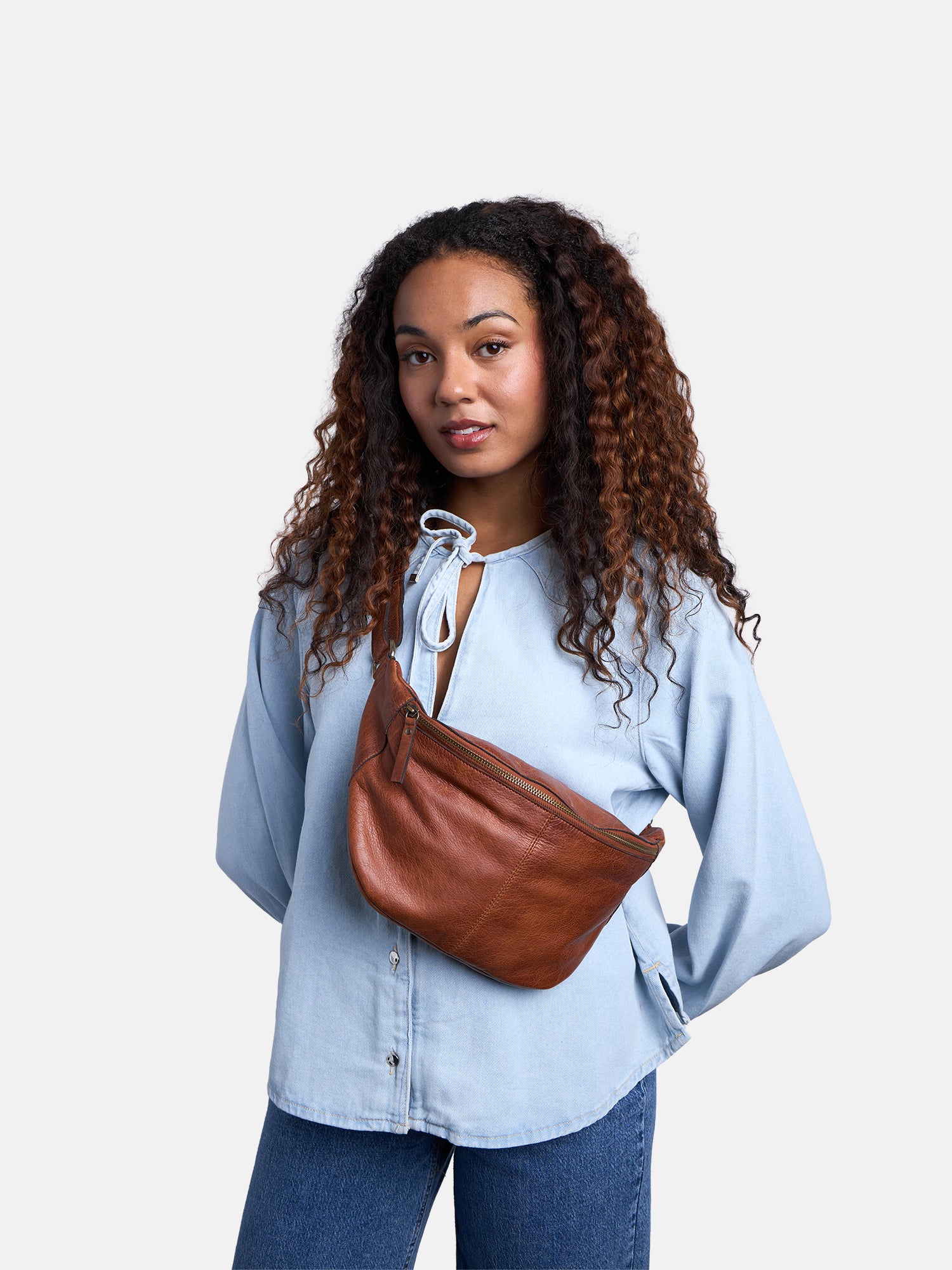 RE:DESIGNED Selina Bauchtasche Walnut Vollleder