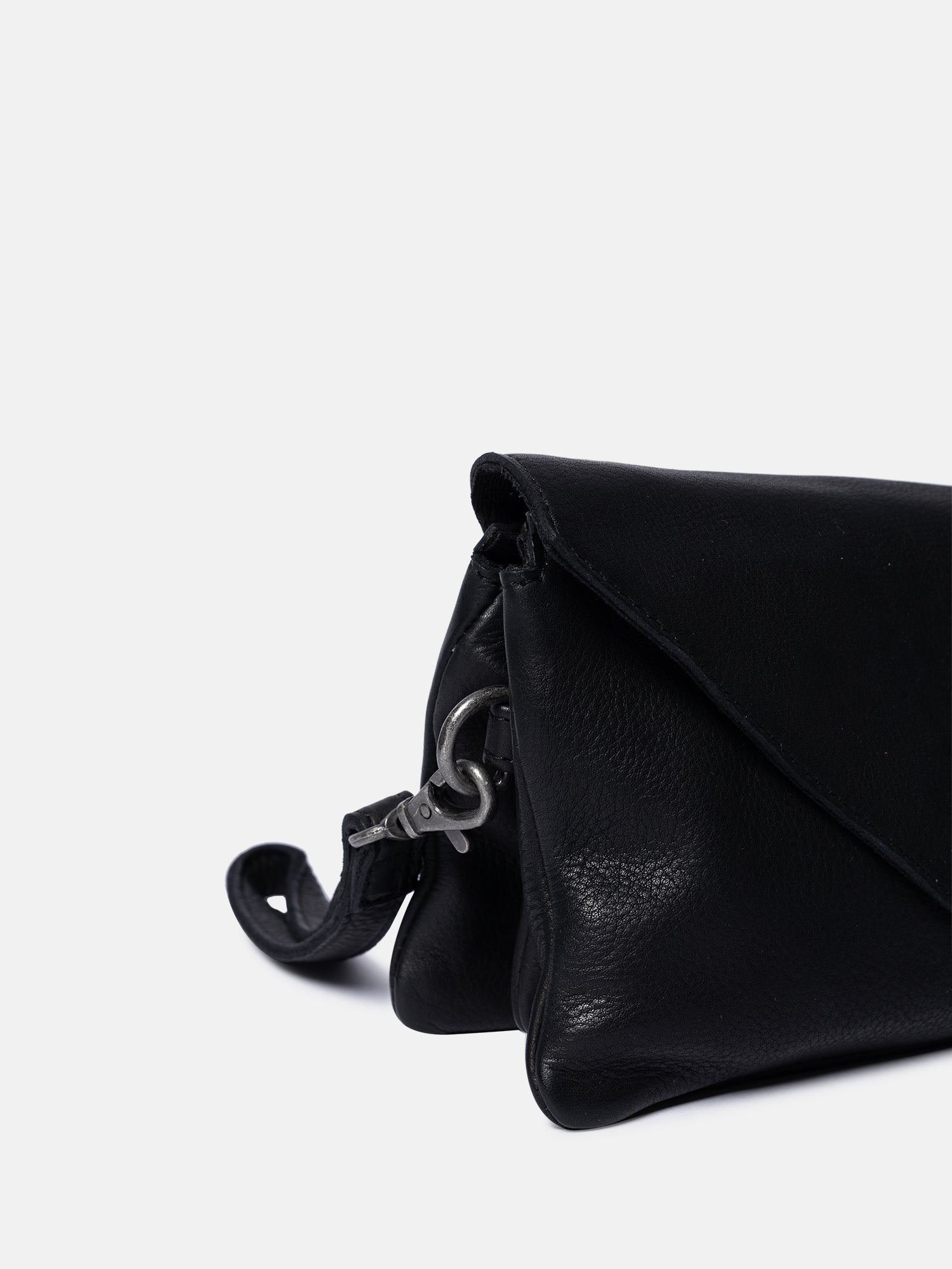 RE:DESIGNED Claire Soft Umhängetasche Schwarz Vollleder
